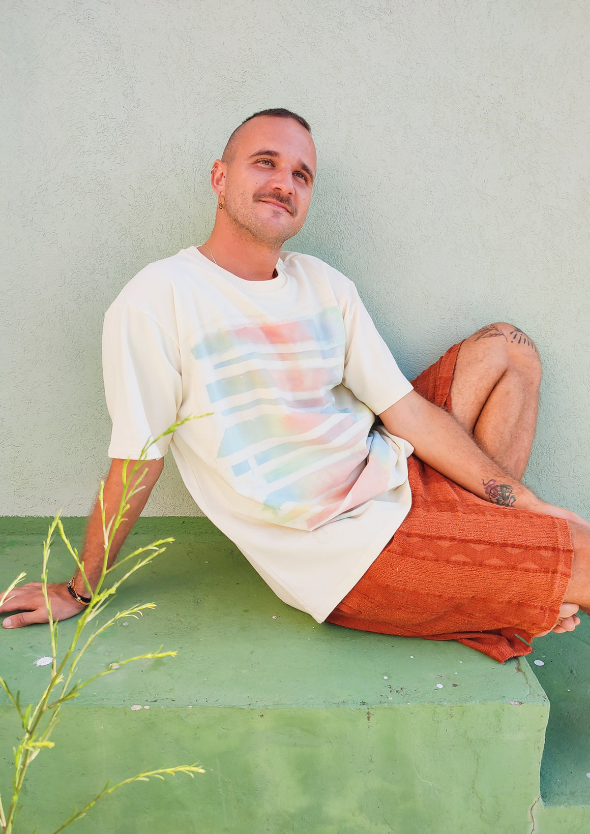 HANDPAINTED - T-SHIRT L - COTTON JERSEY creme painted