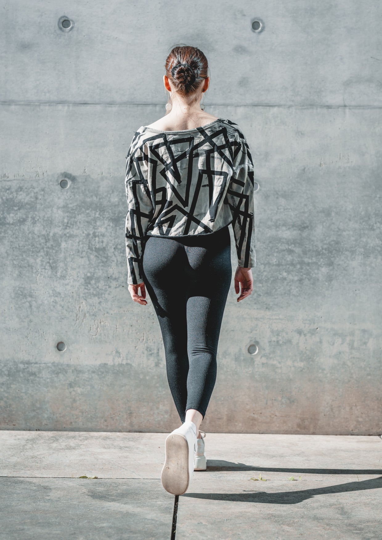 Tight cropped sweater deals