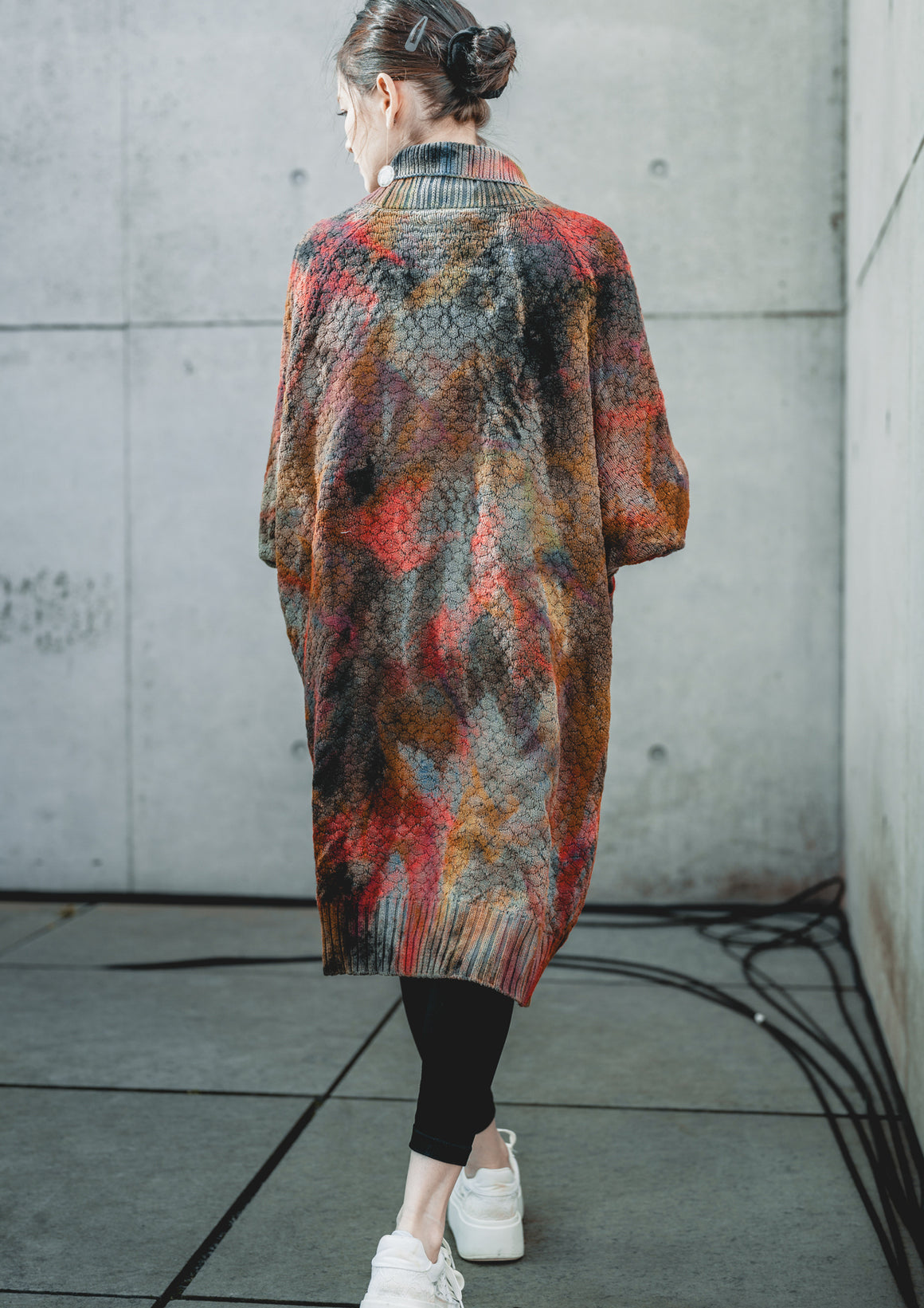 HANDPAINTED - COZY CARDIGAN - KNIT PEARL black painted