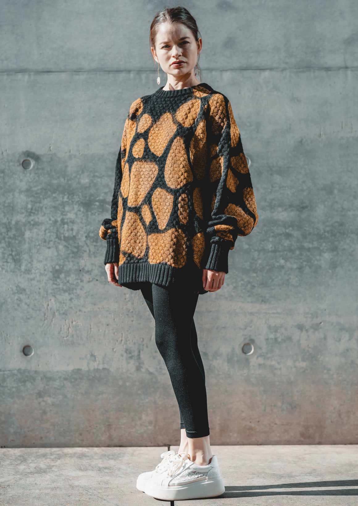 HANDPAINTED - SWEATER OVERSIZE - KNIT PEARL black painted