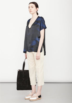 SHIRT SLEEVELESS-V-COLLAR PRINT (BLUE) - BERENIK