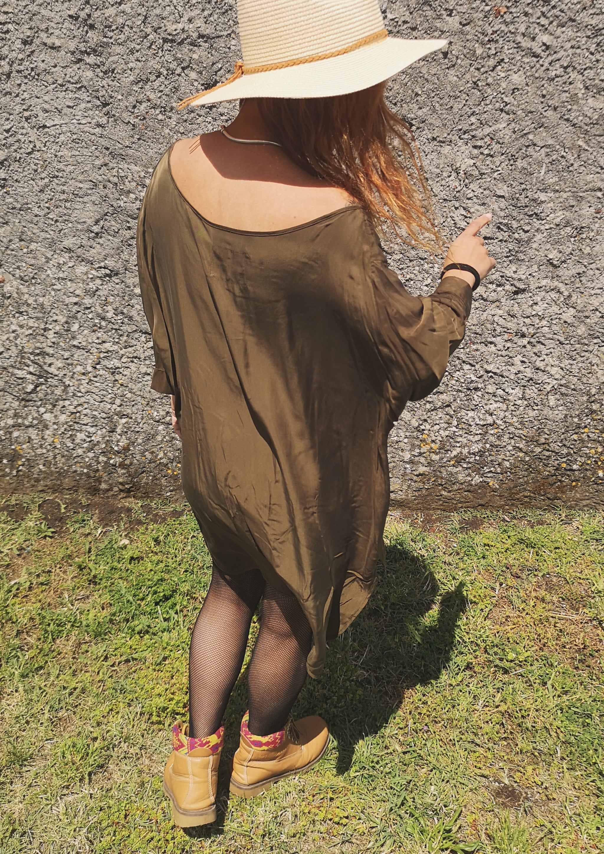 TOP OVERSIZED - SILKY CUPRO khaki - BERENIK