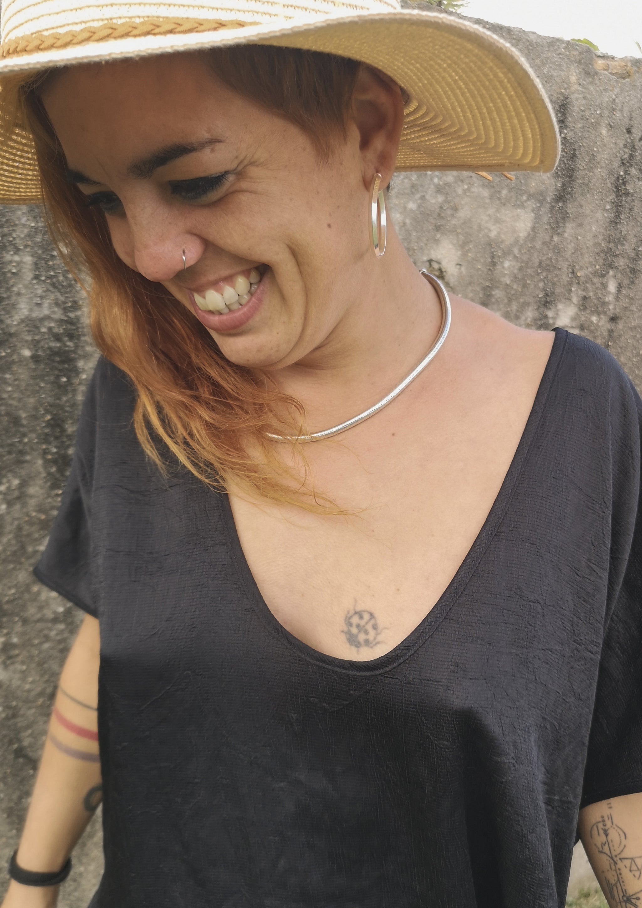 SHIRT SLEEVELESS-V-COLLAR - black shiny - BERENIK