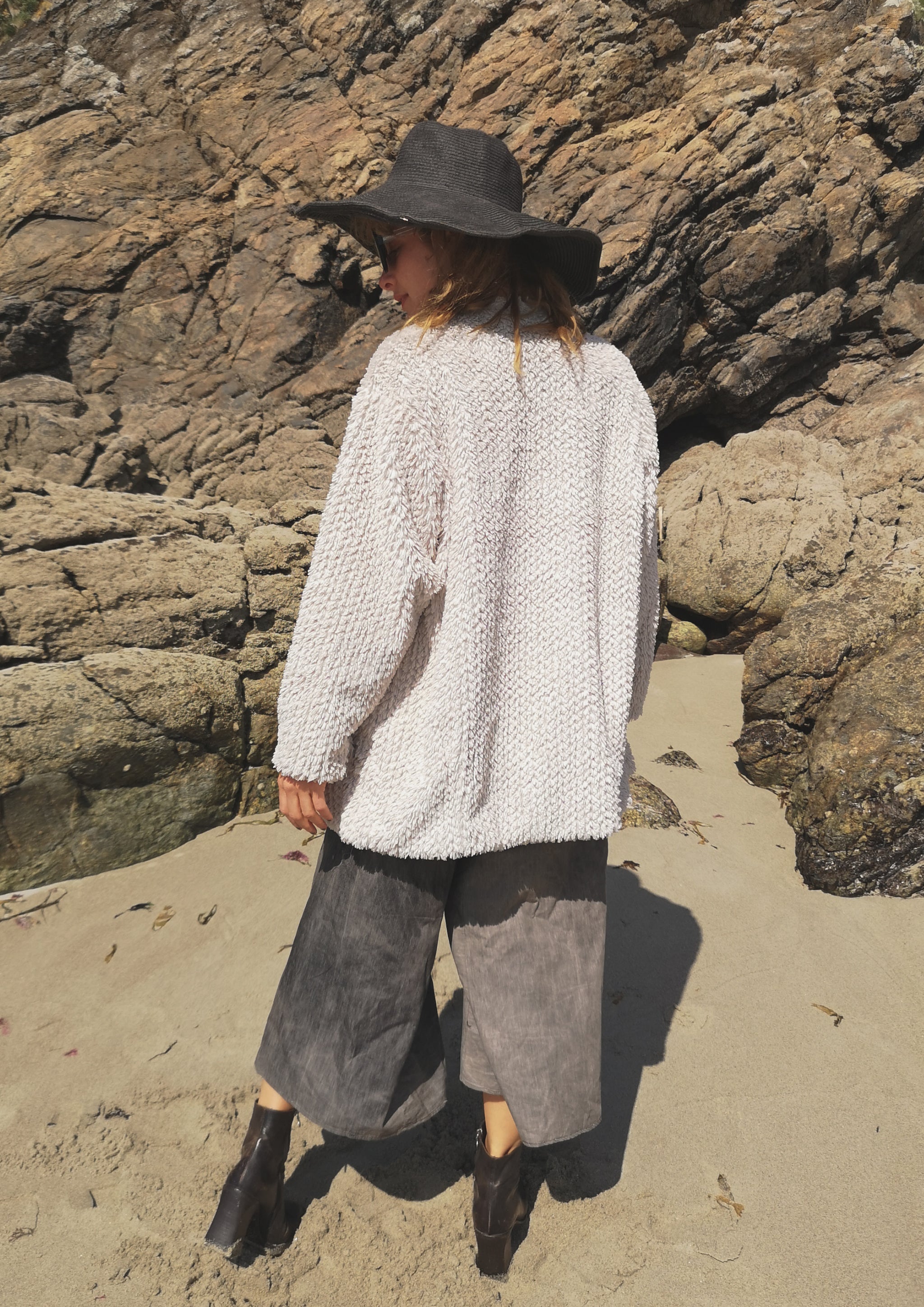 CARDIGAN - FAUX RHOMB FUR ivory - BERENIK