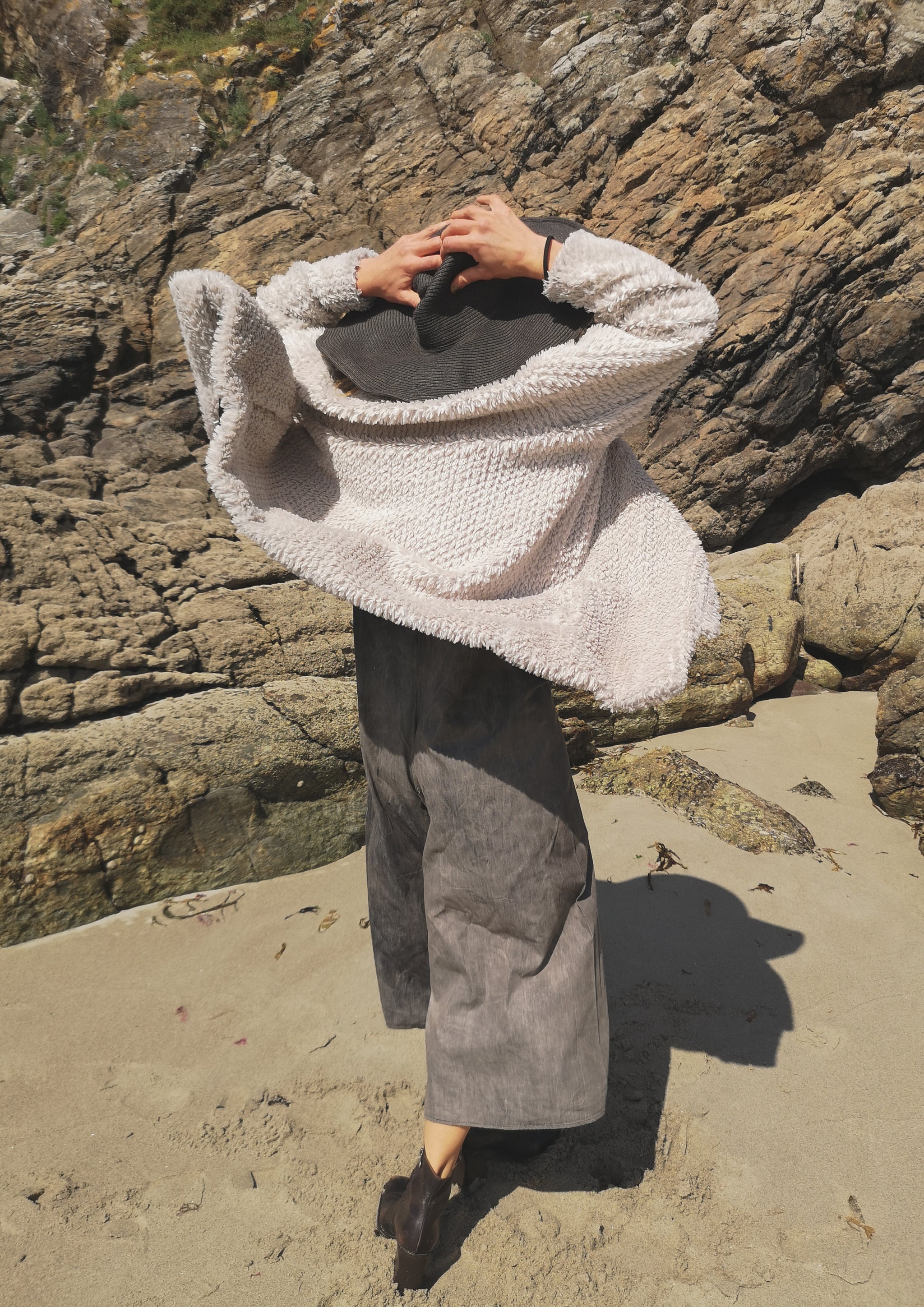 CARDIGAN - FAUX RHOMB FUR ivory - BERENIK