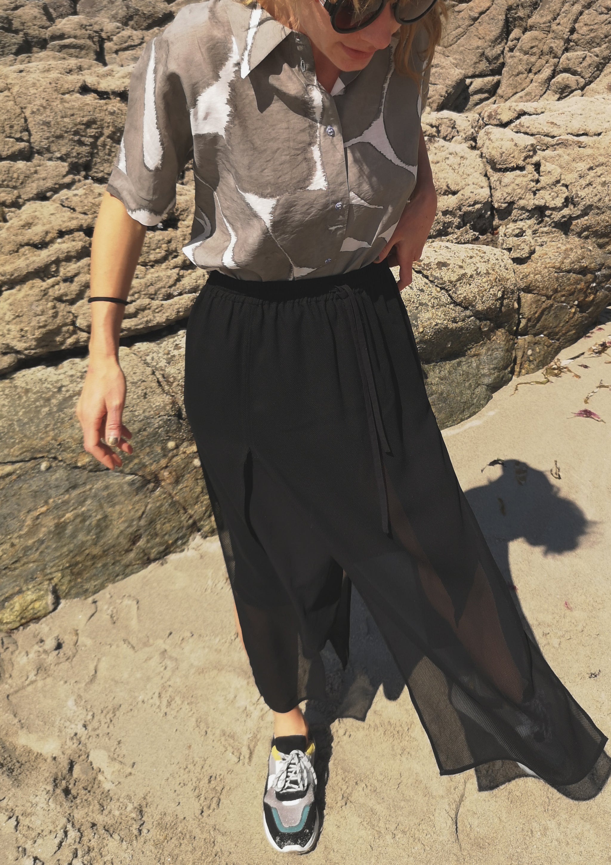 SKIRT LONG - SIDE SLOTS - AIRY MESH black - BERENIK