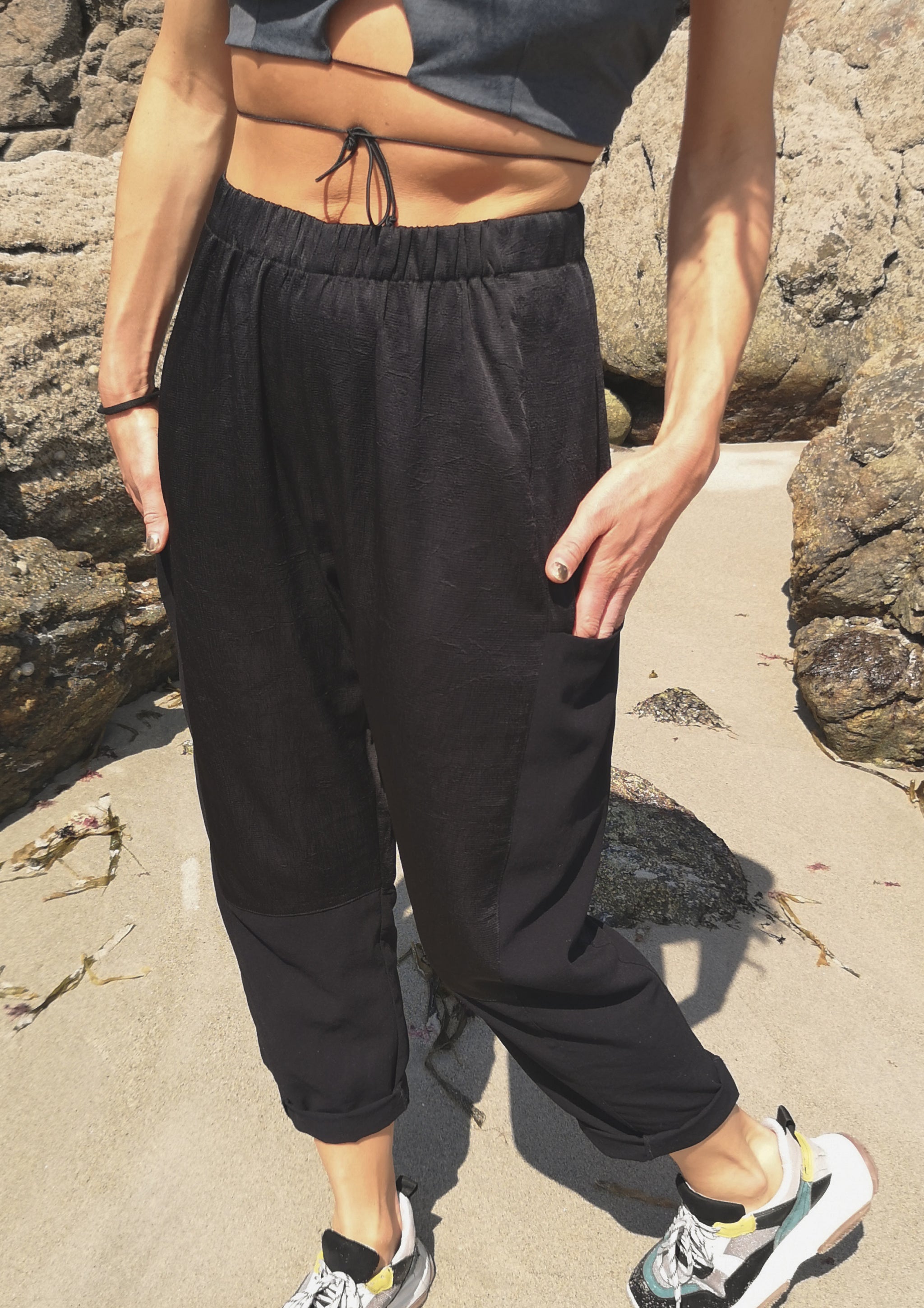 PANTS LOOSE ELASTIC - BLACK shiny - BERENIK