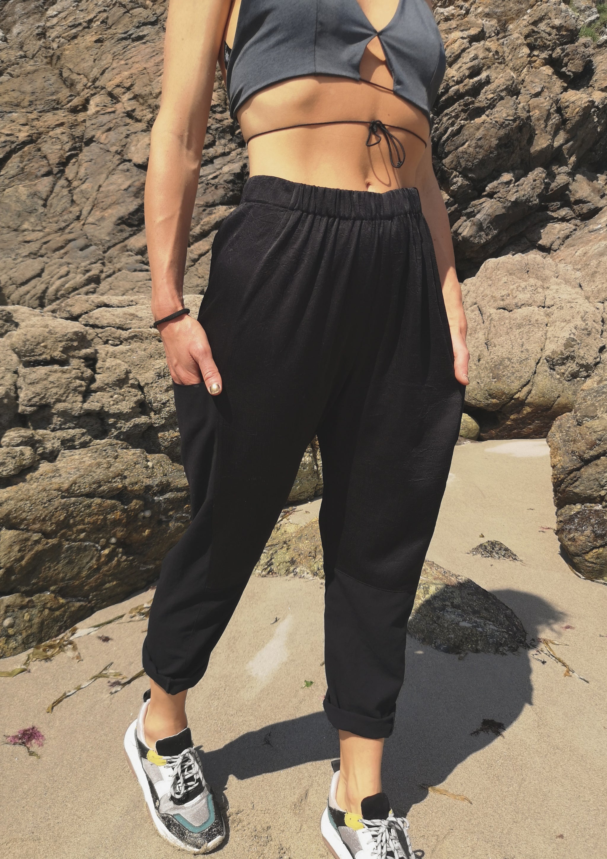 PANTS LOOSE ELASTIC - BLACK shiny - BERENIK