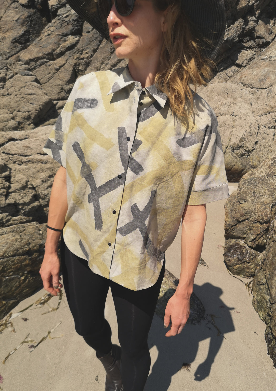 HOMEMADE - UNIQUE BLOUSE UNISEX - HAND PAINTED - black / yellow / white - BERENIK