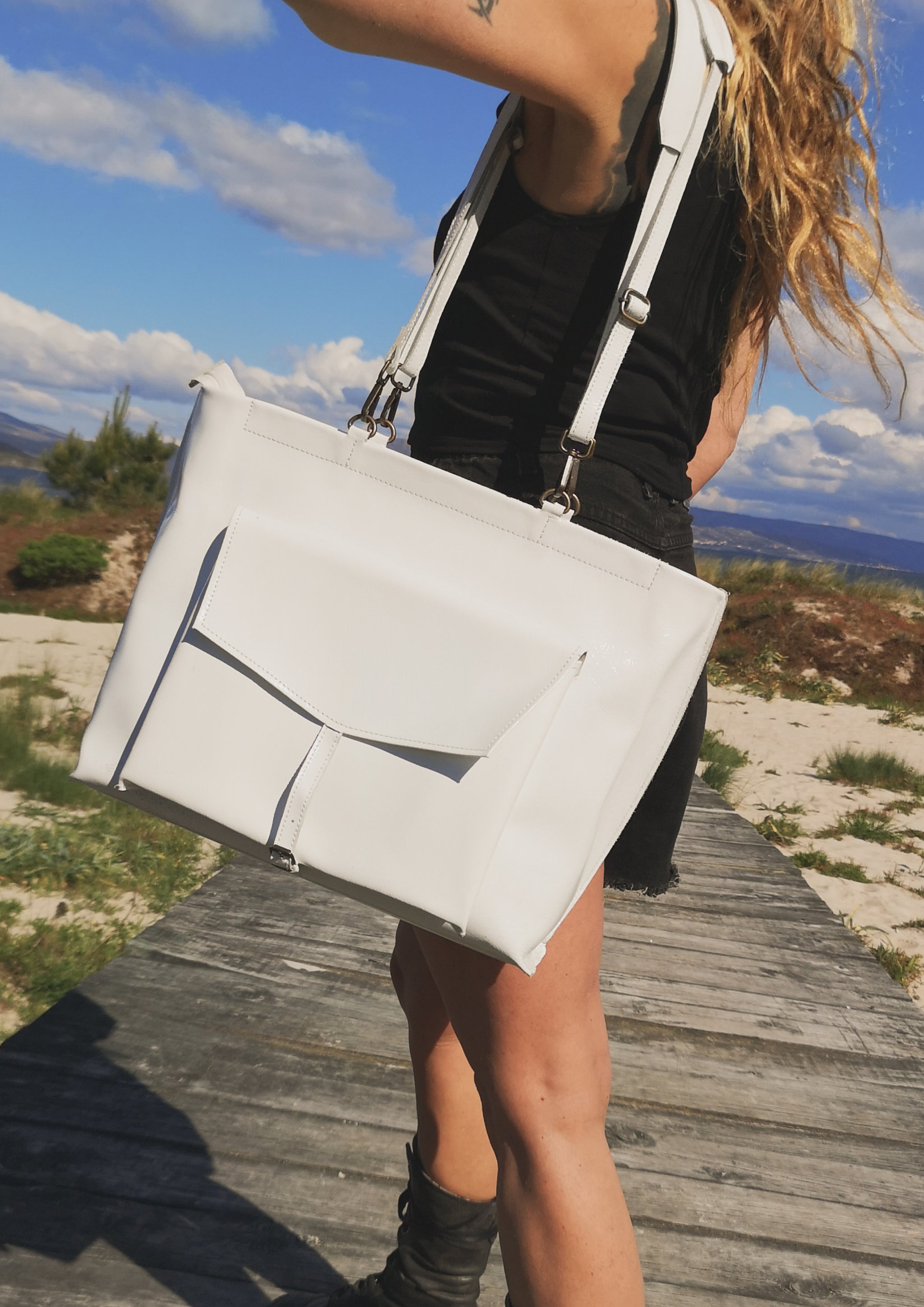 BAG/BACKPACK - PATENT LEATHER white - BERENIK