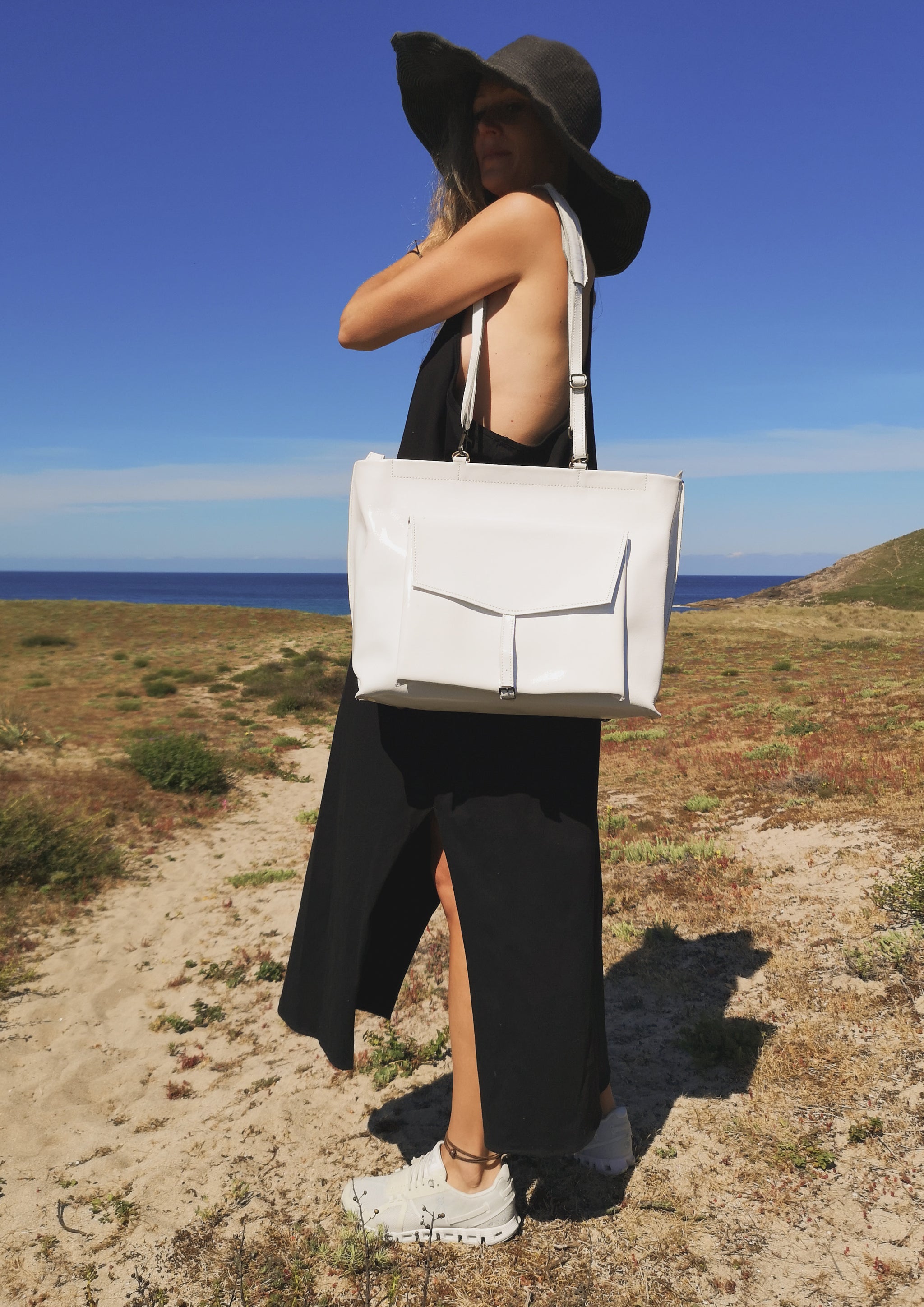 BAG/BACKPACK - PATENT LEATHER white - BERENIK