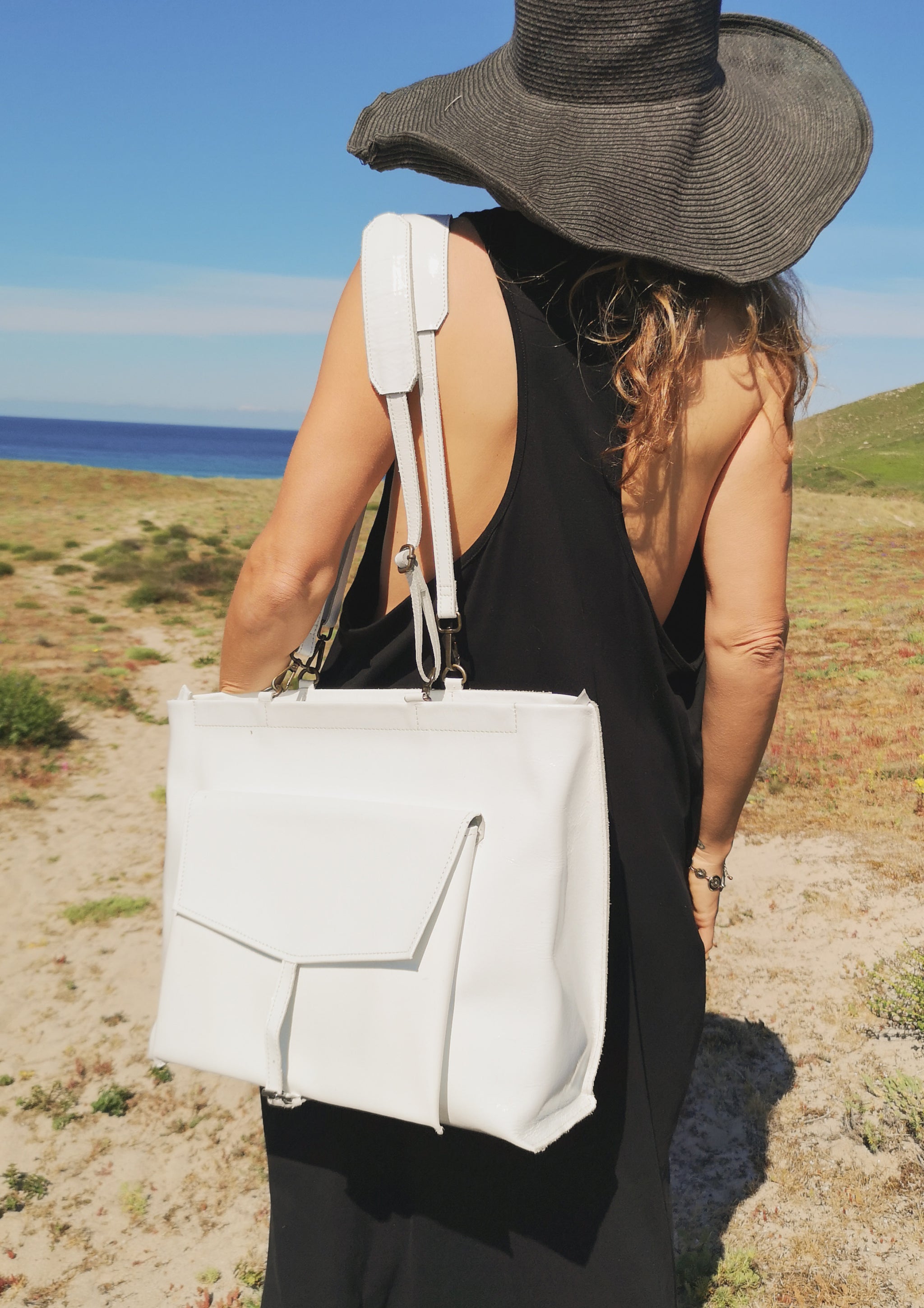 BAG/BACKPACK - PATENT LEATHER white - BERENIK