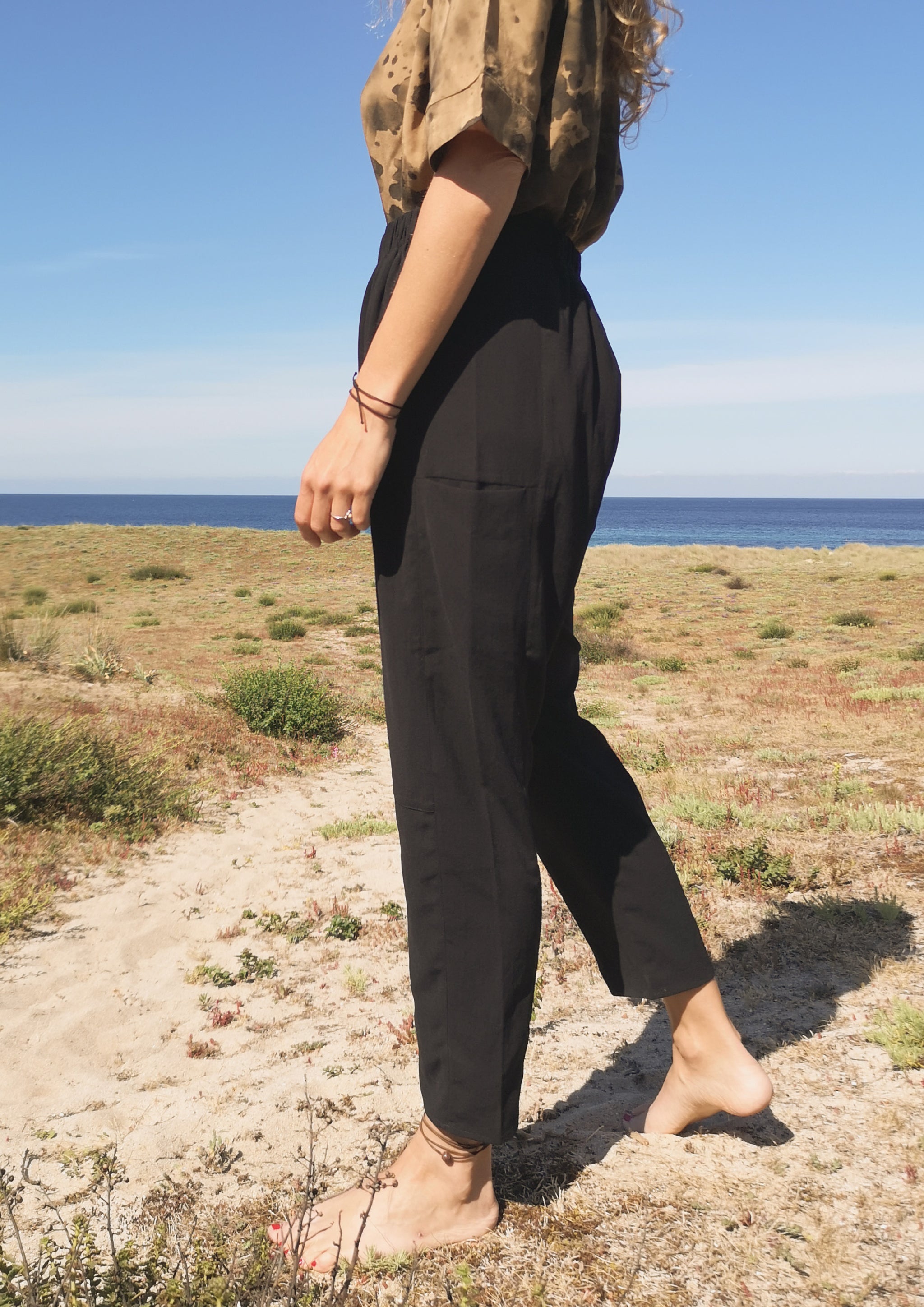 PANTS LOOSE ELASTIC BLACK PLAIN - BERENIK
