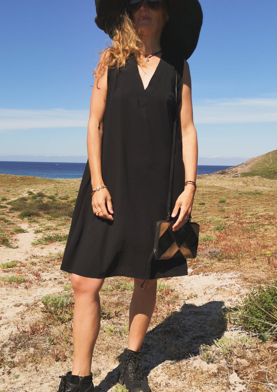 SHIRT/DRESS SLEEVELESS - black plain - BERENIK