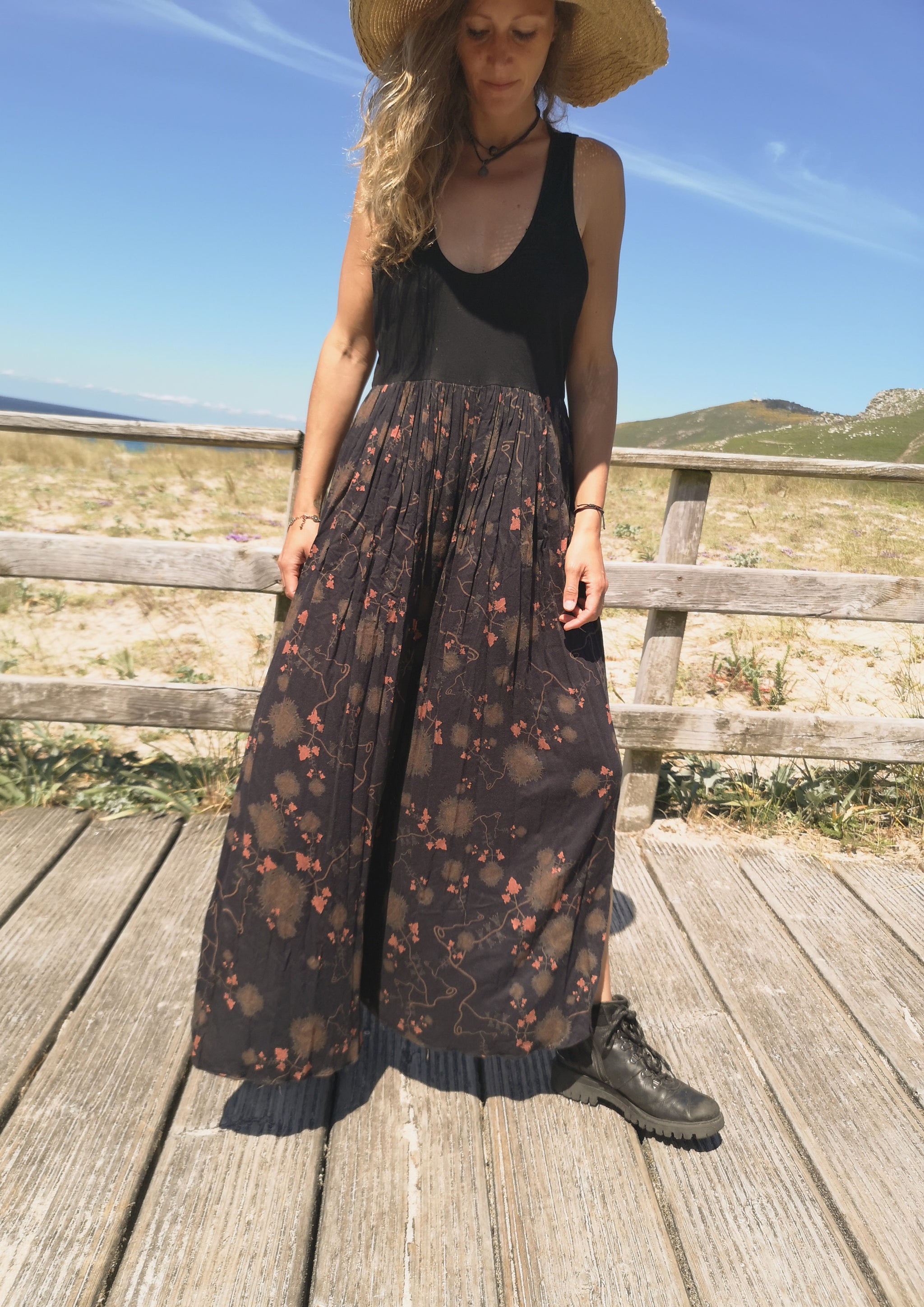 JUMPSUIT WIDE LEGS  - RAYON print rust/black - BERENIK