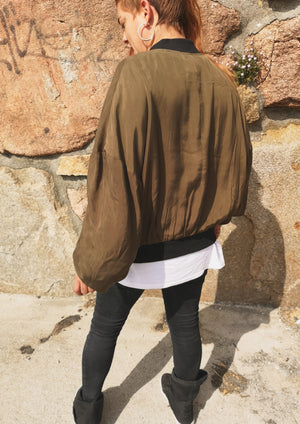 BOMBER JACKET - SILKY CUPRO khaki - BERENIK