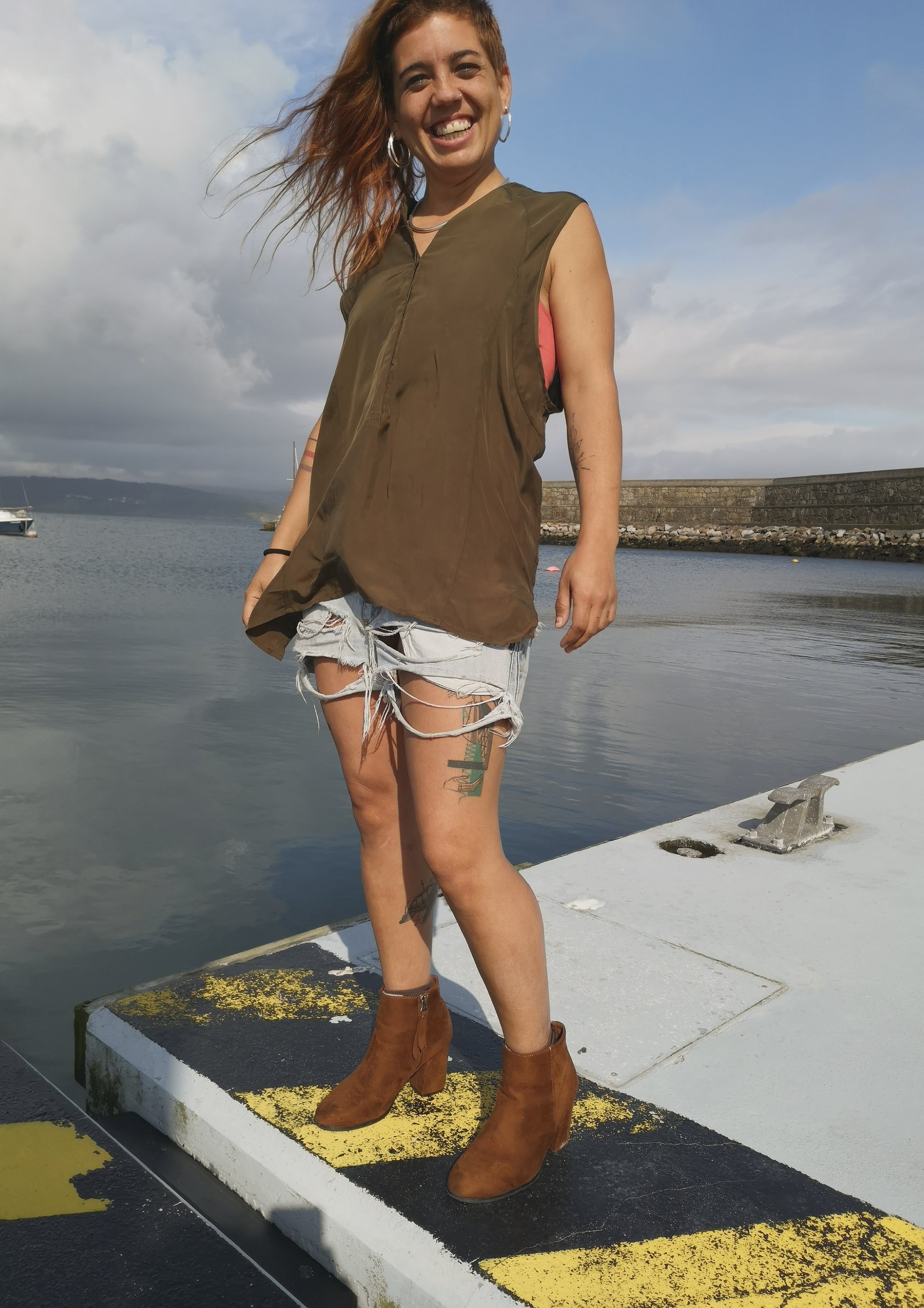 BLOUSE SLEEVELESS - SILKY CUPRO khaki - BERENIK