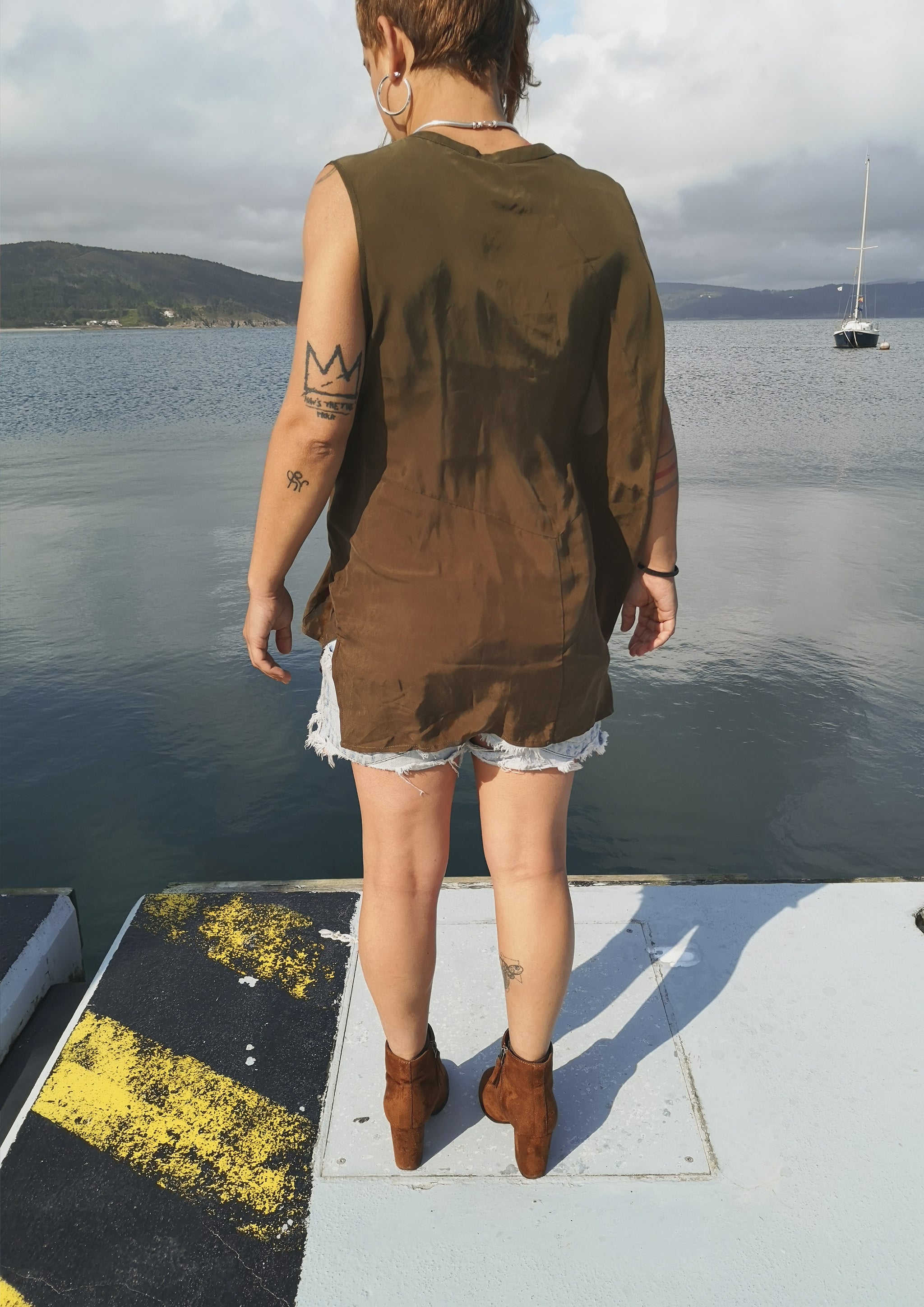 BLOUSE SLEEVELESS - SILKY CUPRO khaki - BERENIK