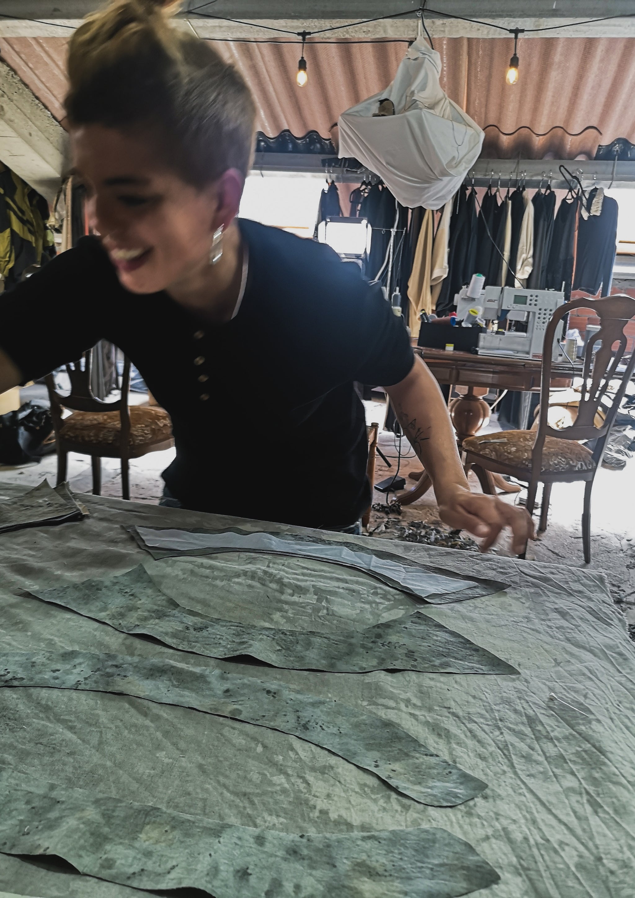 HOMEMADE - UNIQUE BLOUSE UNISEX - HAND PAINTED - grey / orange - BERENIK