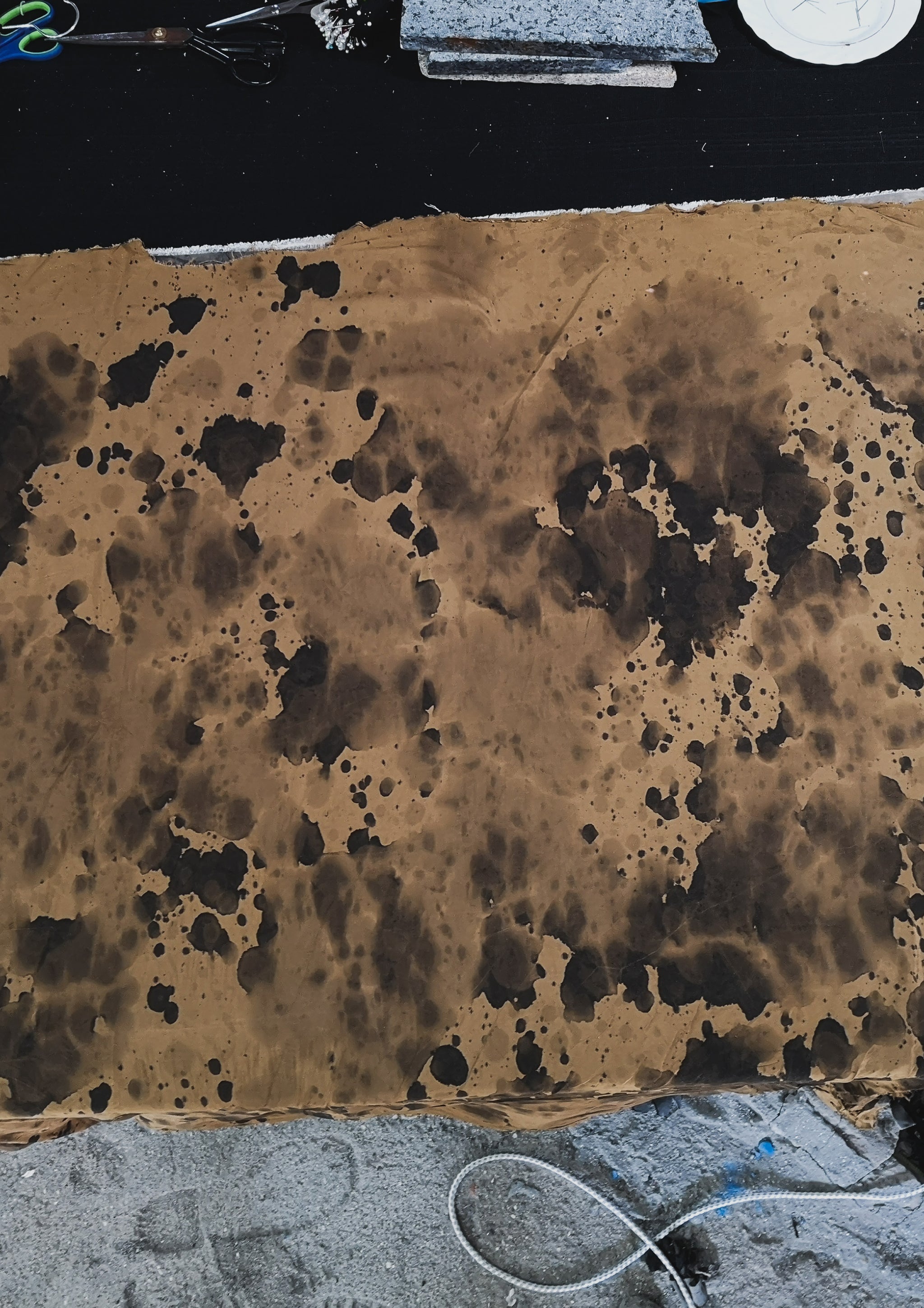 HOMEMADE - UNIQUE BLOUSE UNISEX - HAND PAINTED - gold / black - BERENIK