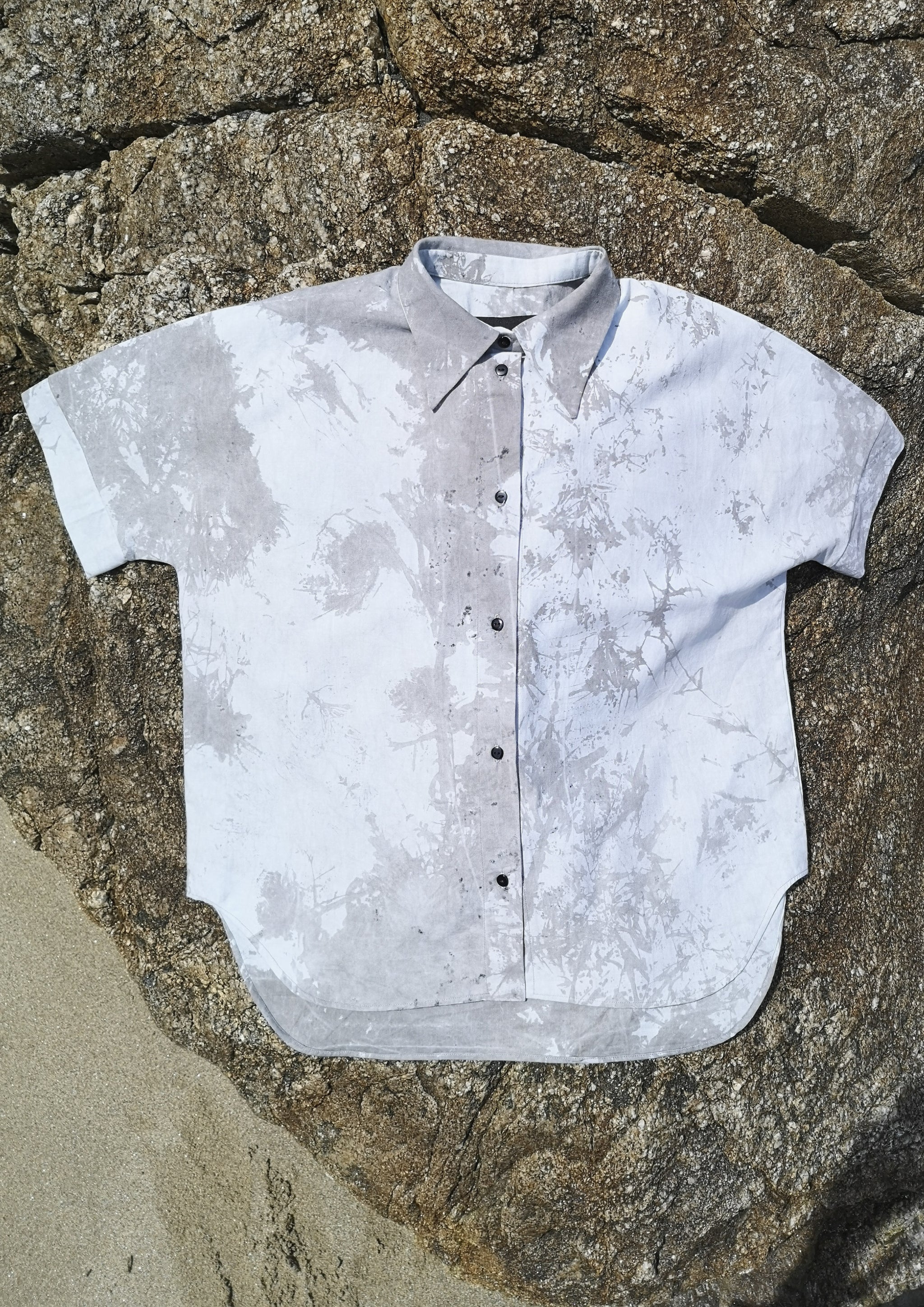 HOMEMADE - UNIQUE BLOUSE UNISEX - HAND PAINTED - light blue / grey - BERENIK