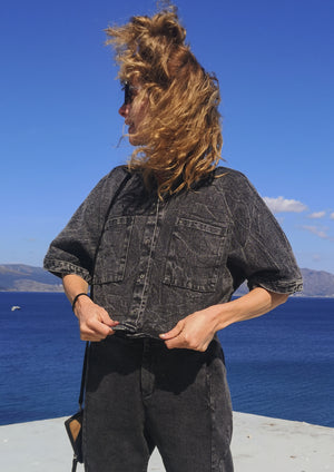 WIDE SUMMER BLOUSE WITH POCKETS - DENIM washed black - BERENIK