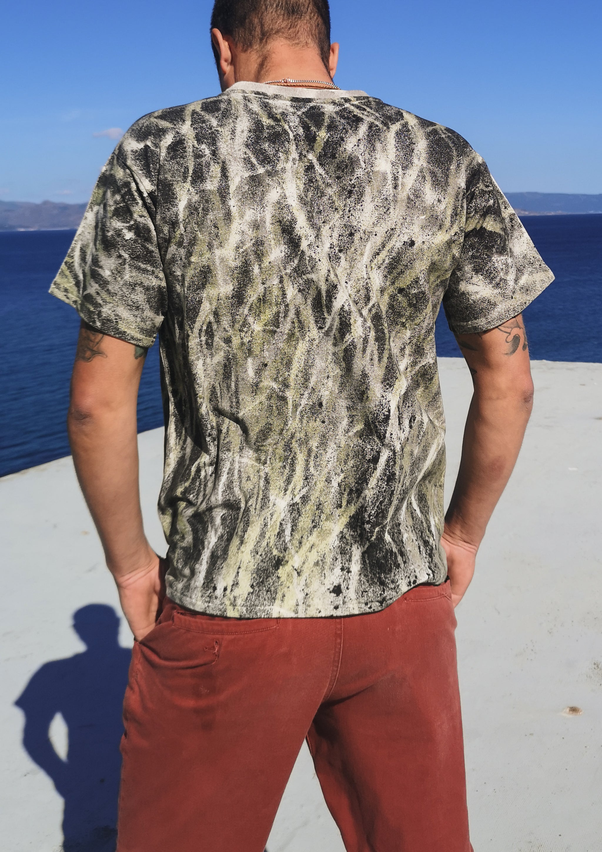 T-SHIRT UNISEX - COTTON JERSEY hand painted black / grey / green - BERENIK