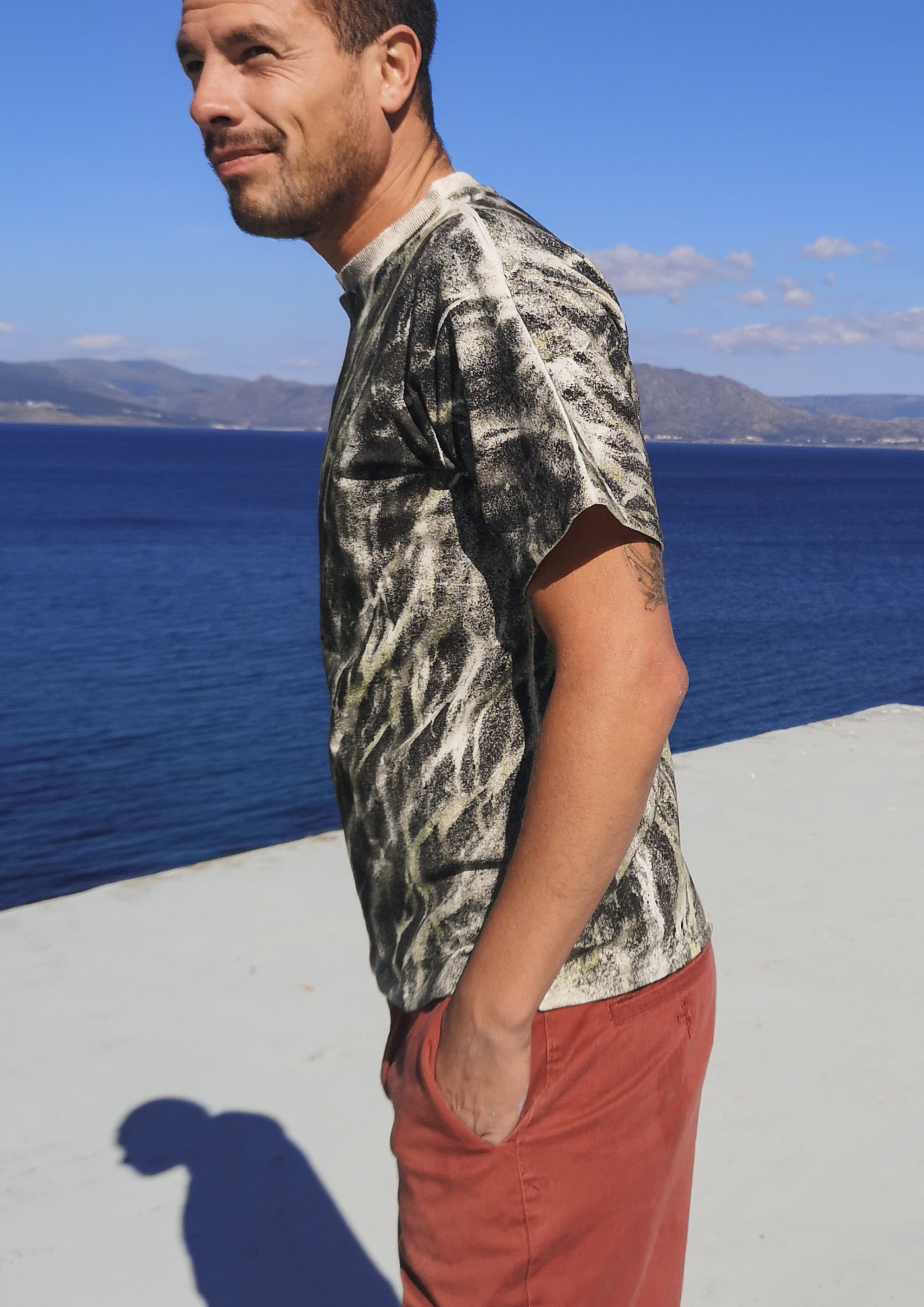 T-SHIRT UNISEX - COTTON JERSEY hand painted black / grey / green - BERENIK