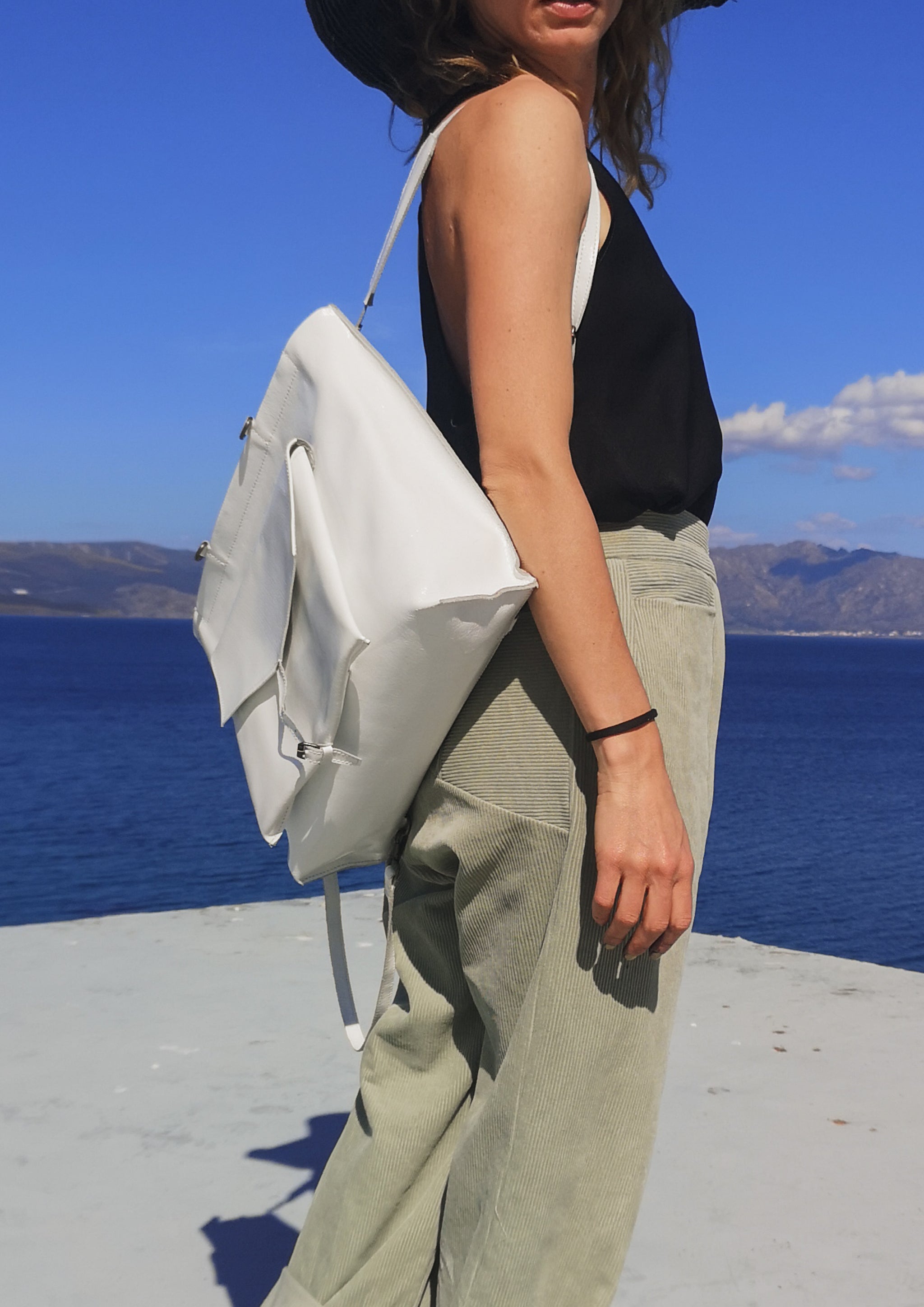 BAG/BACKPACK - PATENT LEATHER white - BERENIK