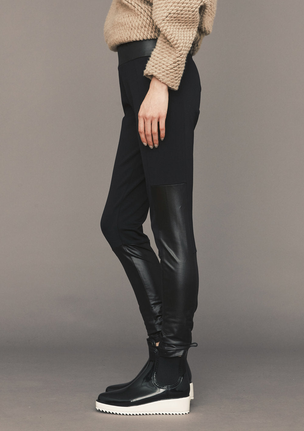 LEGGINGS - black mat/shiny - BERENIK