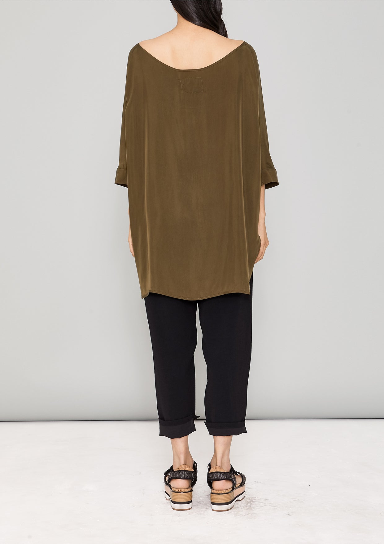 TOP OVERSIZED - SILKY CUPRO khaki - BERENIK