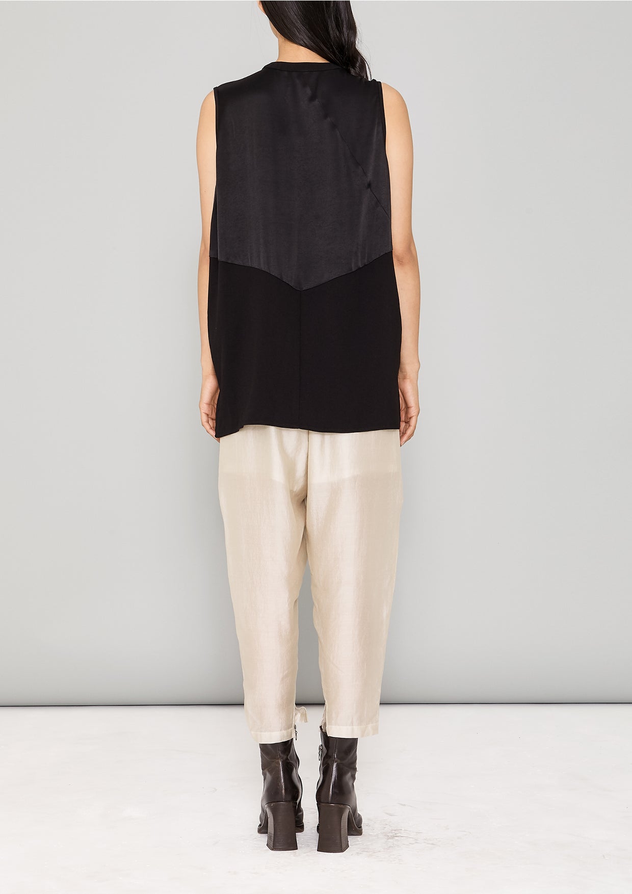 BLOUSE SLEEVELESS - HEAVY DRAPING black - BERENIK