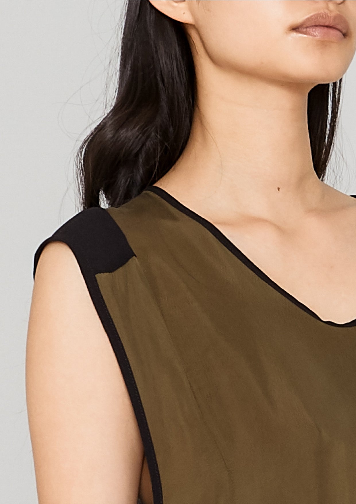 SHIRT - SILKY CUPRO khaki - BERENIK