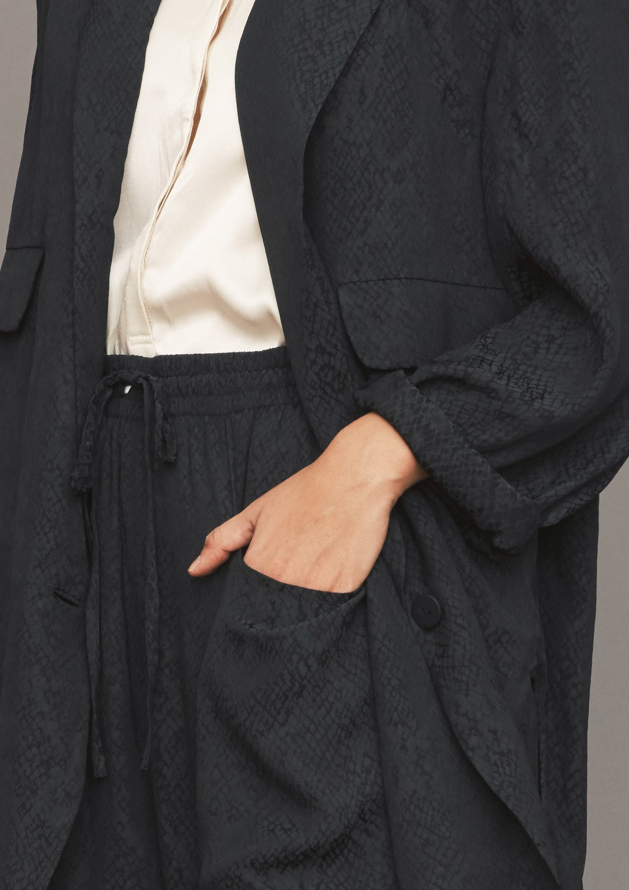 BLAZER - JACQUARD SATIN black snake - BERENIK