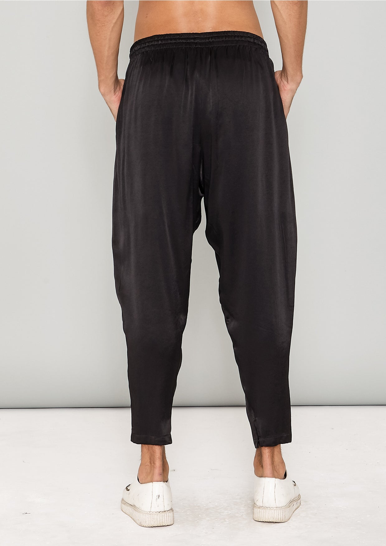 PANTS LOOSE ELASTIC - SILKY RAYON SATIN black - BERENIK