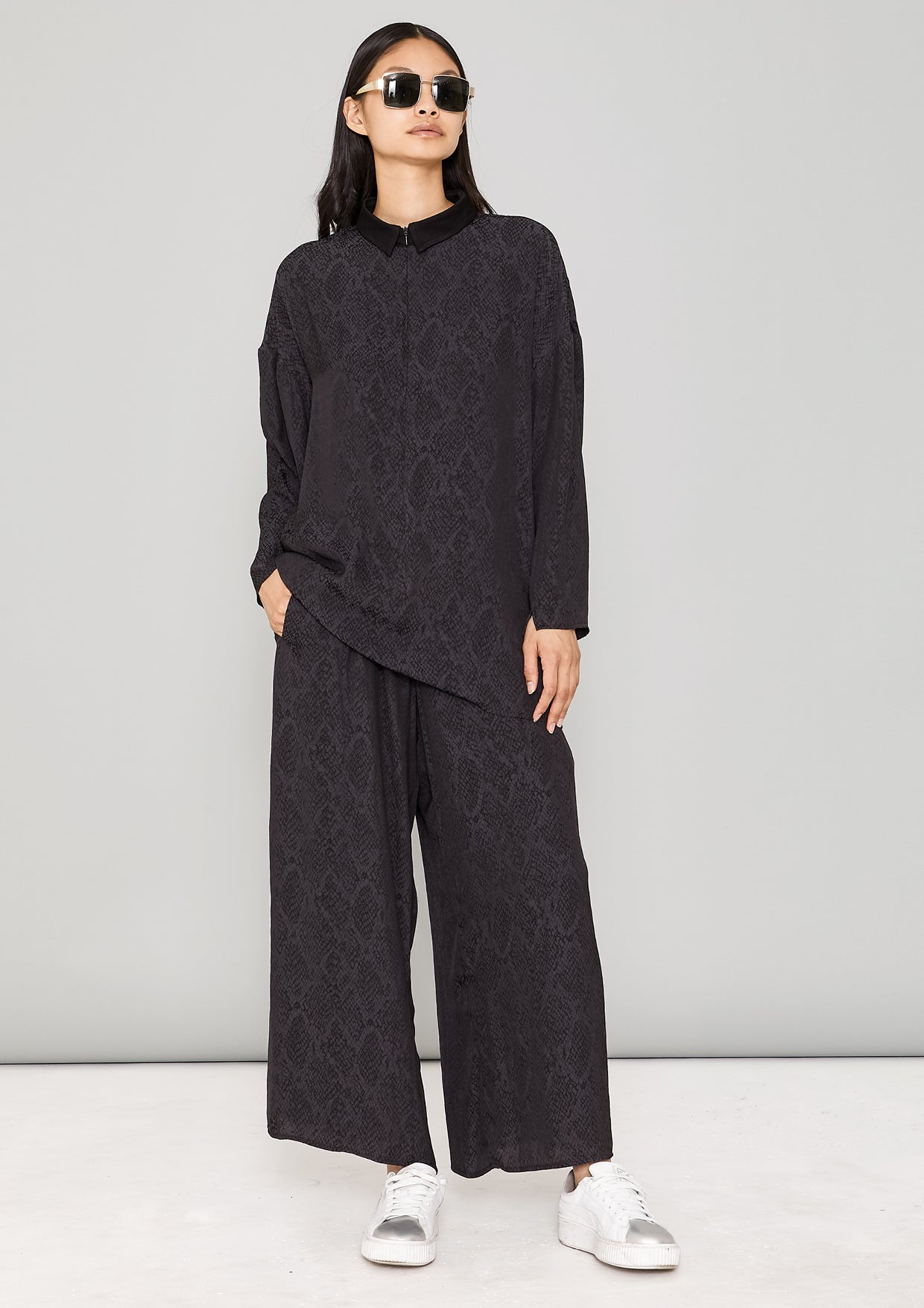 PANTS WIDE ELASTIC- JACQUARD SATIN black snake - BERENIK