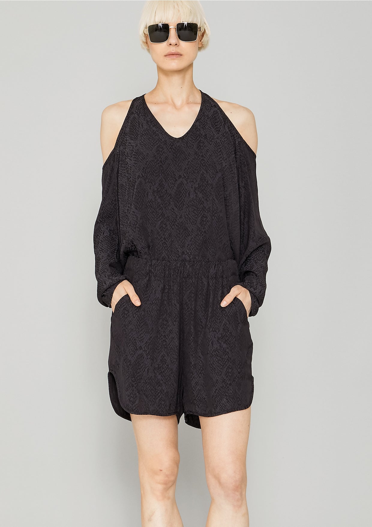 TOP CUT OUT - JACQUARD SATIN black snake - BERENIK