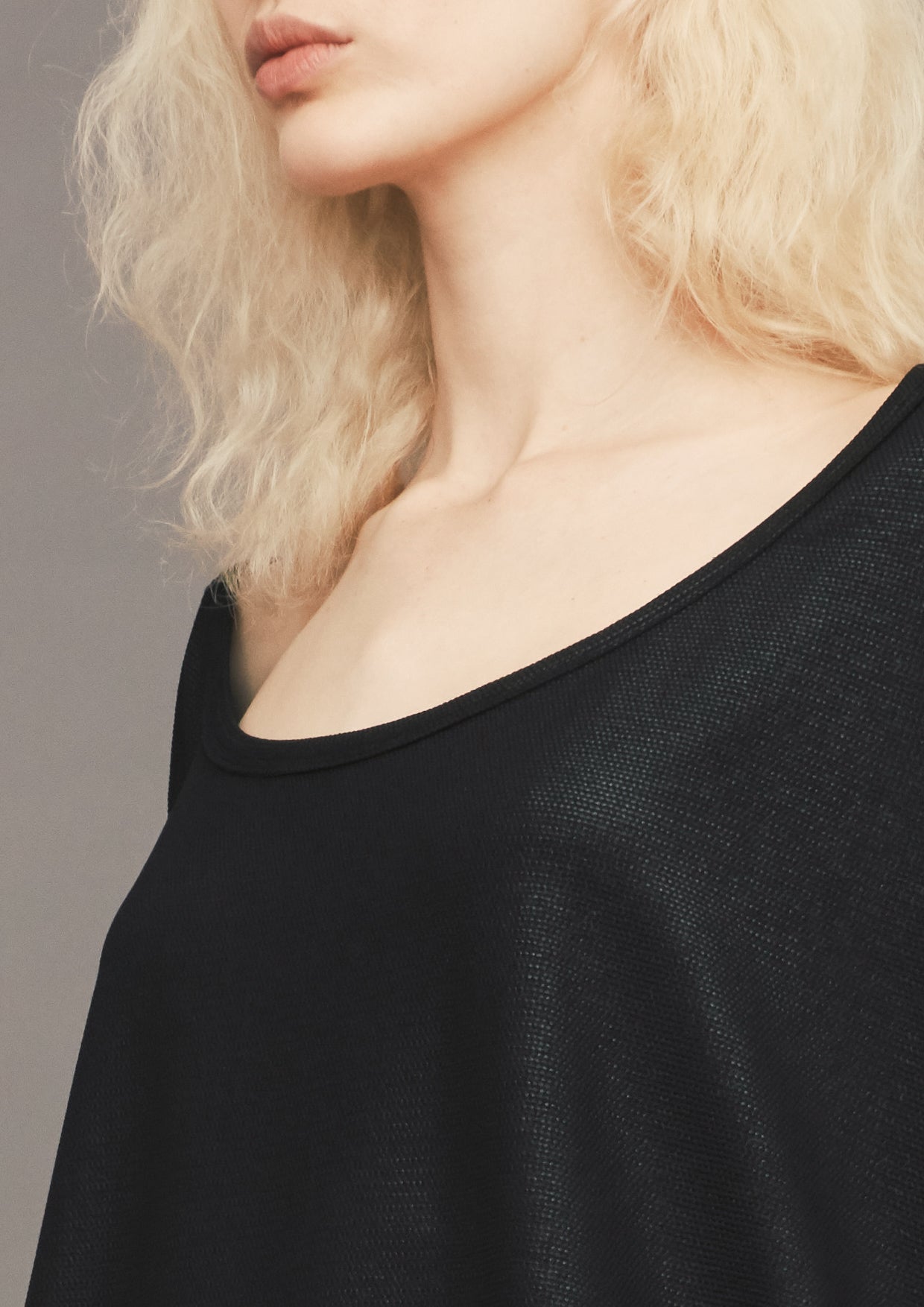 SWEATER TIGHT SLEEVES - FANCY TECH LACES STRETCH black - BERENIK