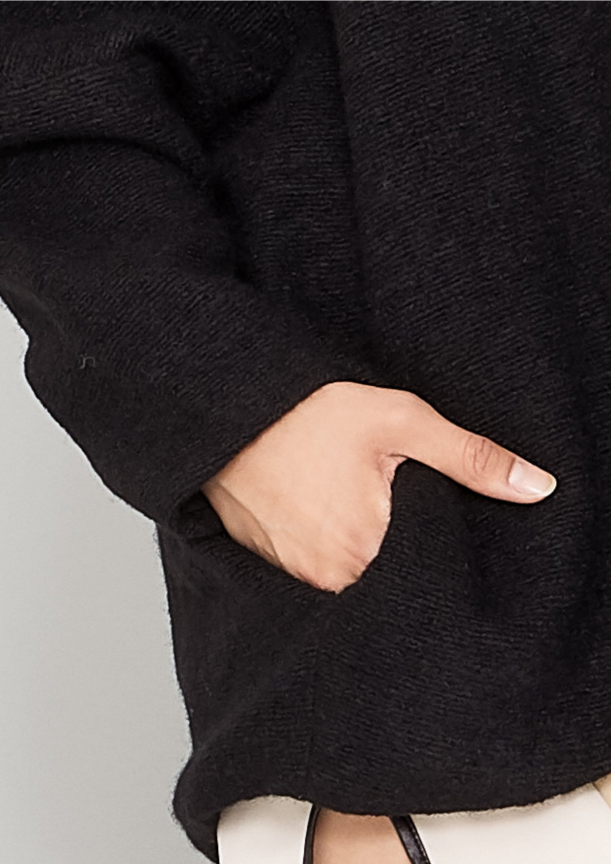 SWEATER POCKETS - WOOL BLEND black - BERENIK