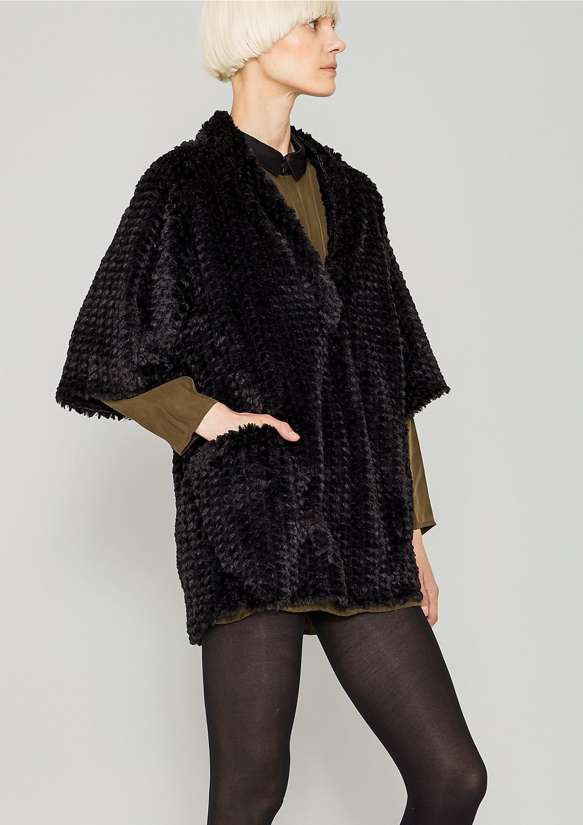 SHIRT V-COLLAR - SOFT FAUX RHOMB FUR black - BERENIK