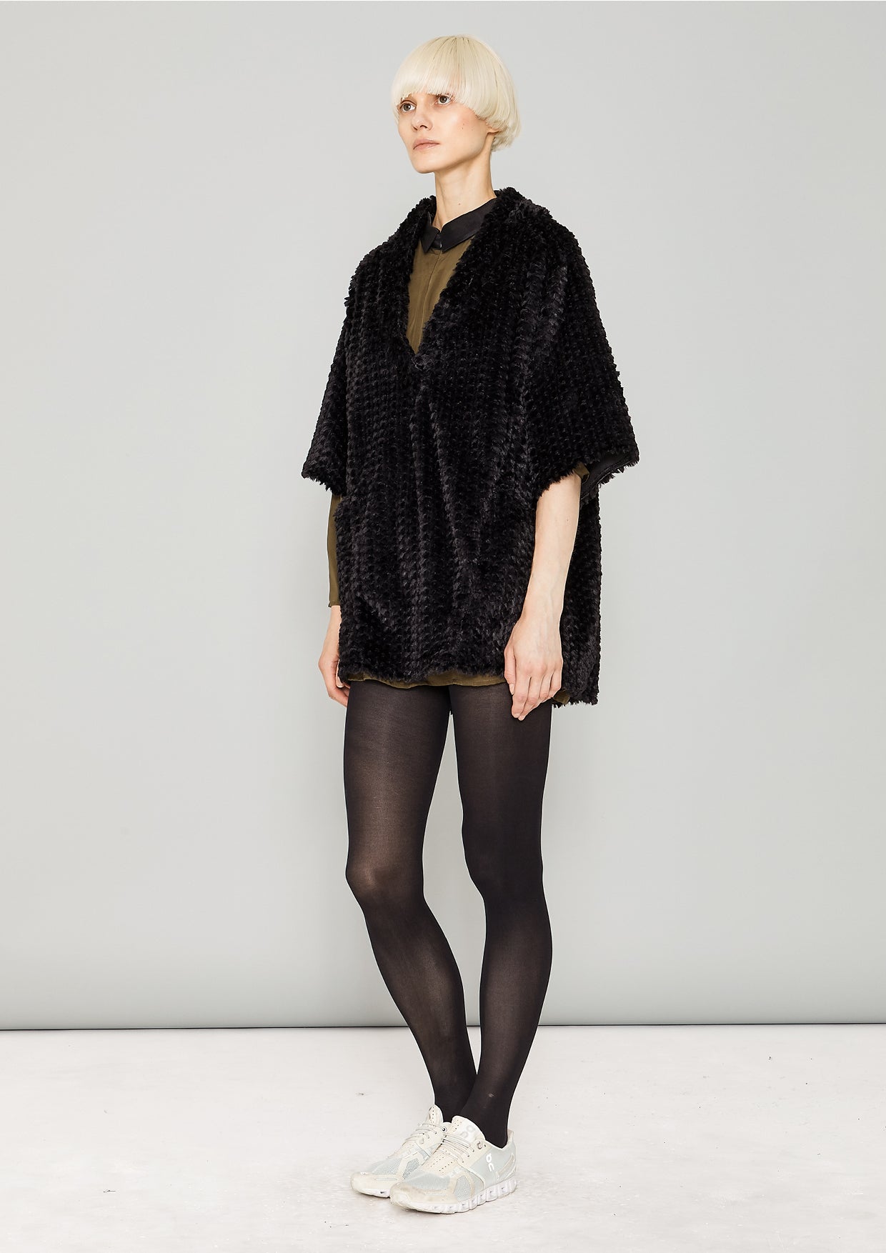 SHIRT V-COLLAR - SOFT FAUX RHOMB FUR black - BERENIK