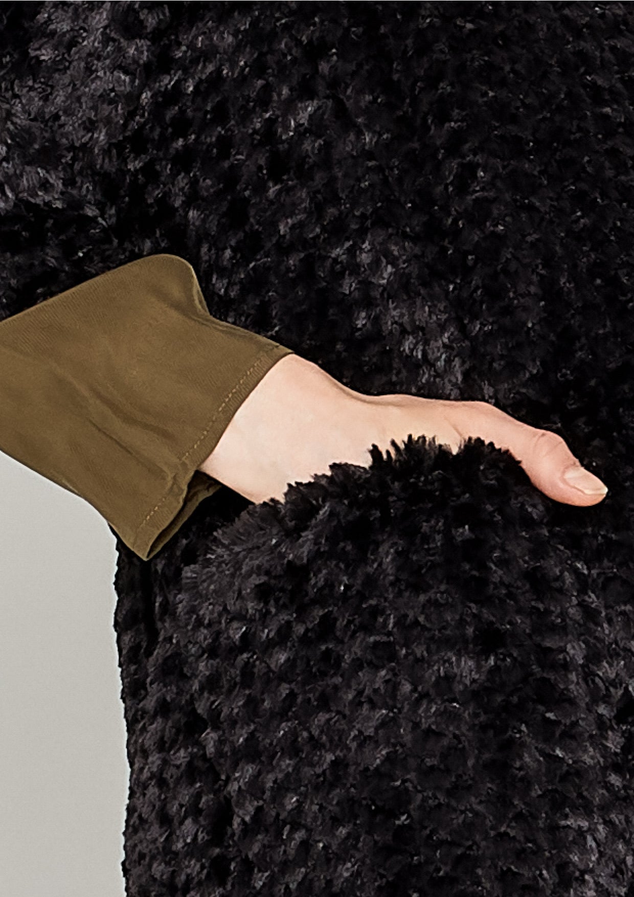 SHIRT V-COLLAR - SOFT FAUX RHOMB FUR black - BERENIK