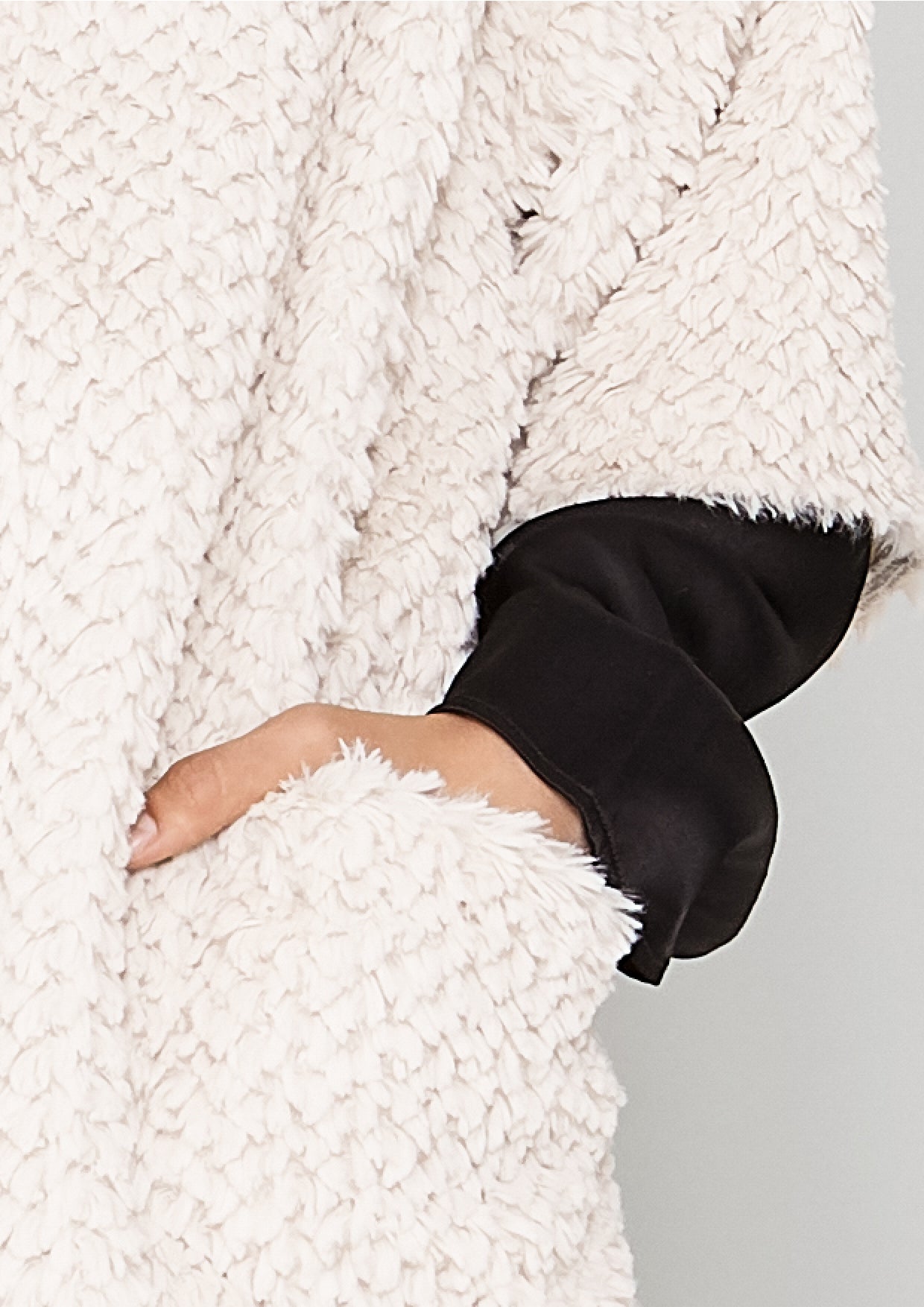 SHIRT V-COLLAR - SUPER SORF FAUX FUR beige - BERENIK