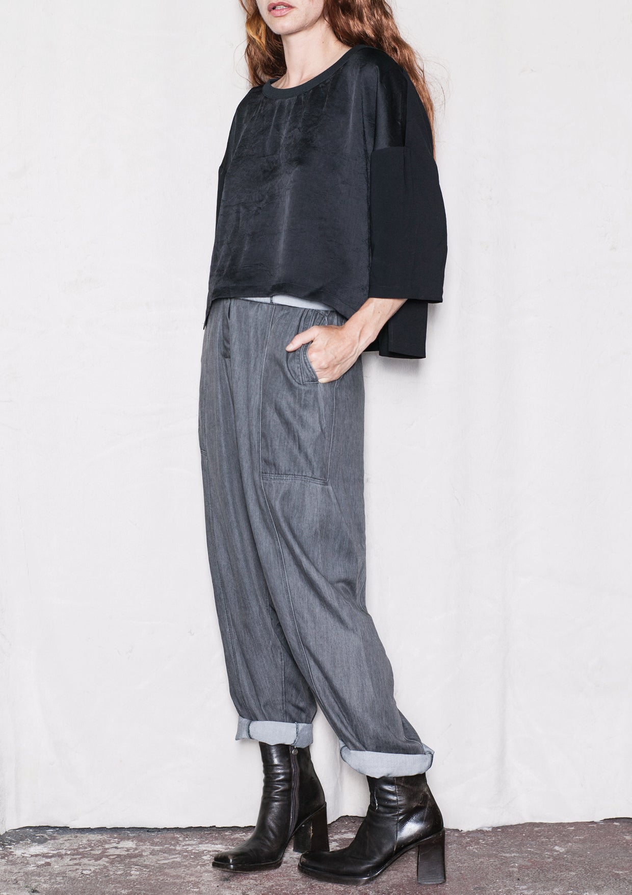 T-SHIRT FEMALE BLACK SHINY/MATT - BERENIK