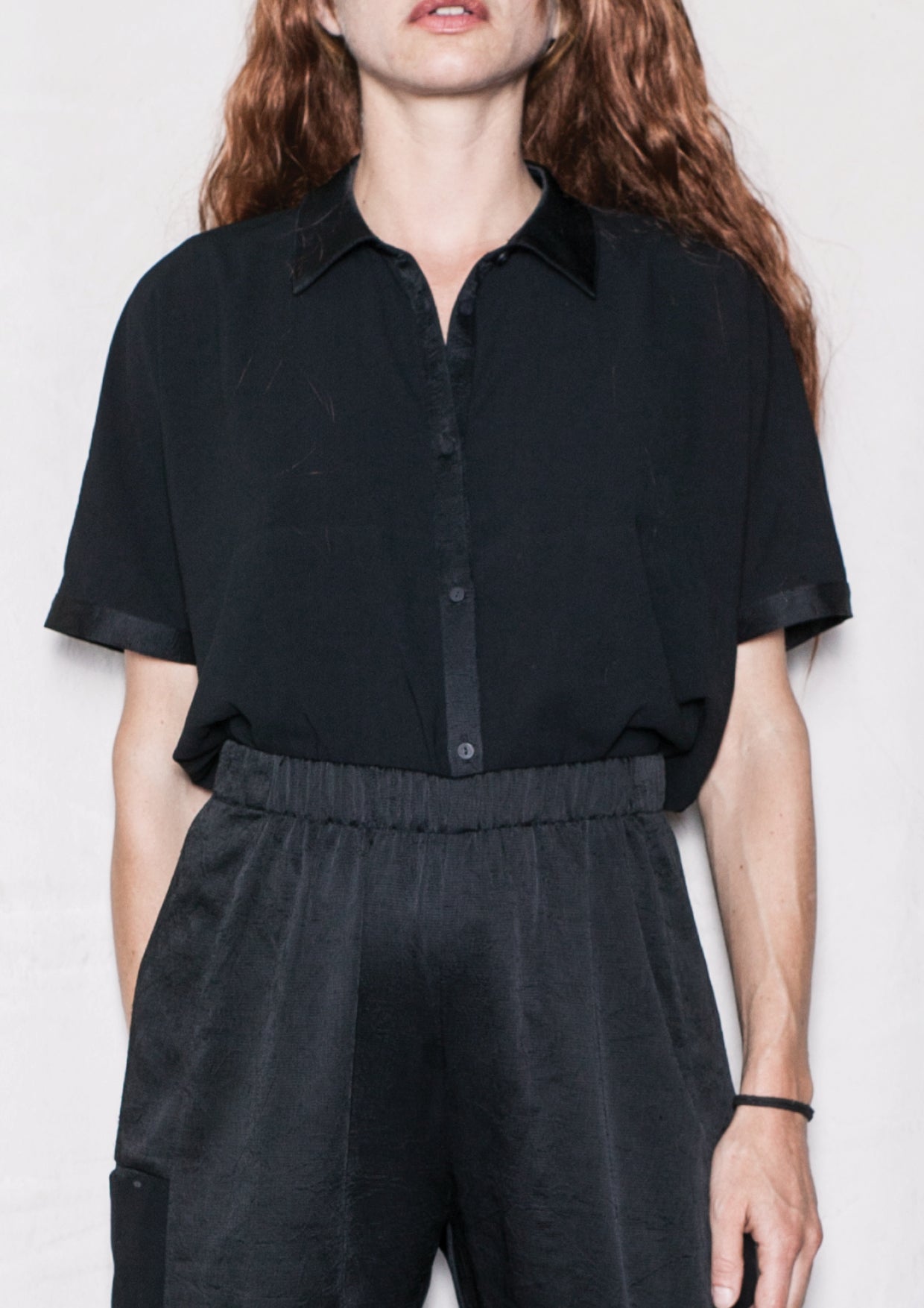BLOUSE SHORT SLEEVES - THIN DRAPING black - BERENIK