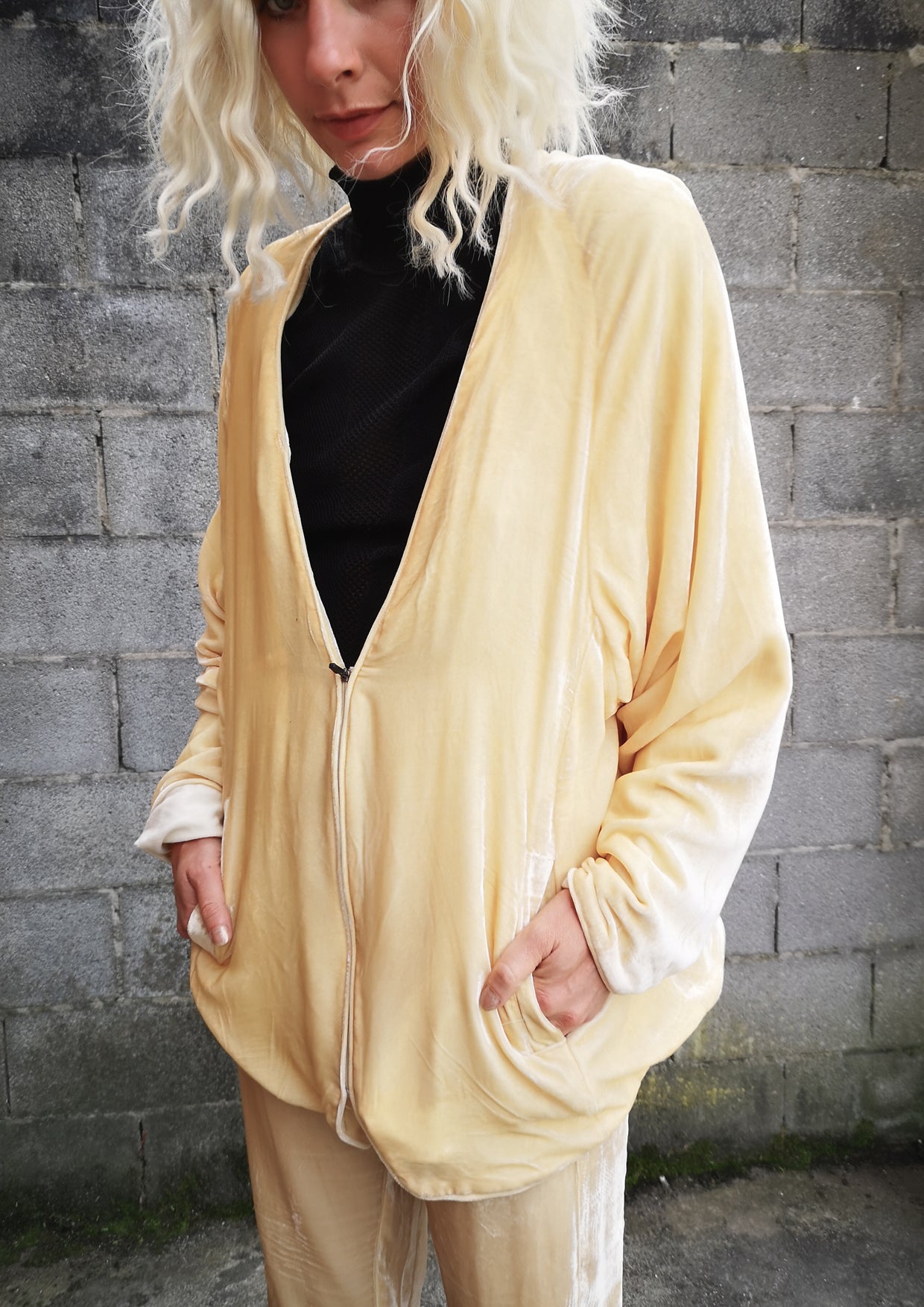 LIMITED EDITION - CARDIGAN WITH ZIP - SILK VELVET ivory - BERENIK