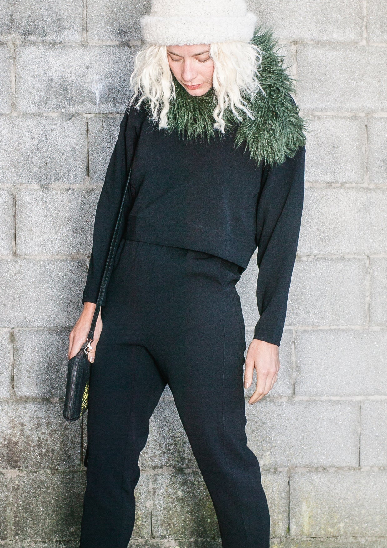 SCARF - FAUX FUR SHAGGY dark green - BERENIK