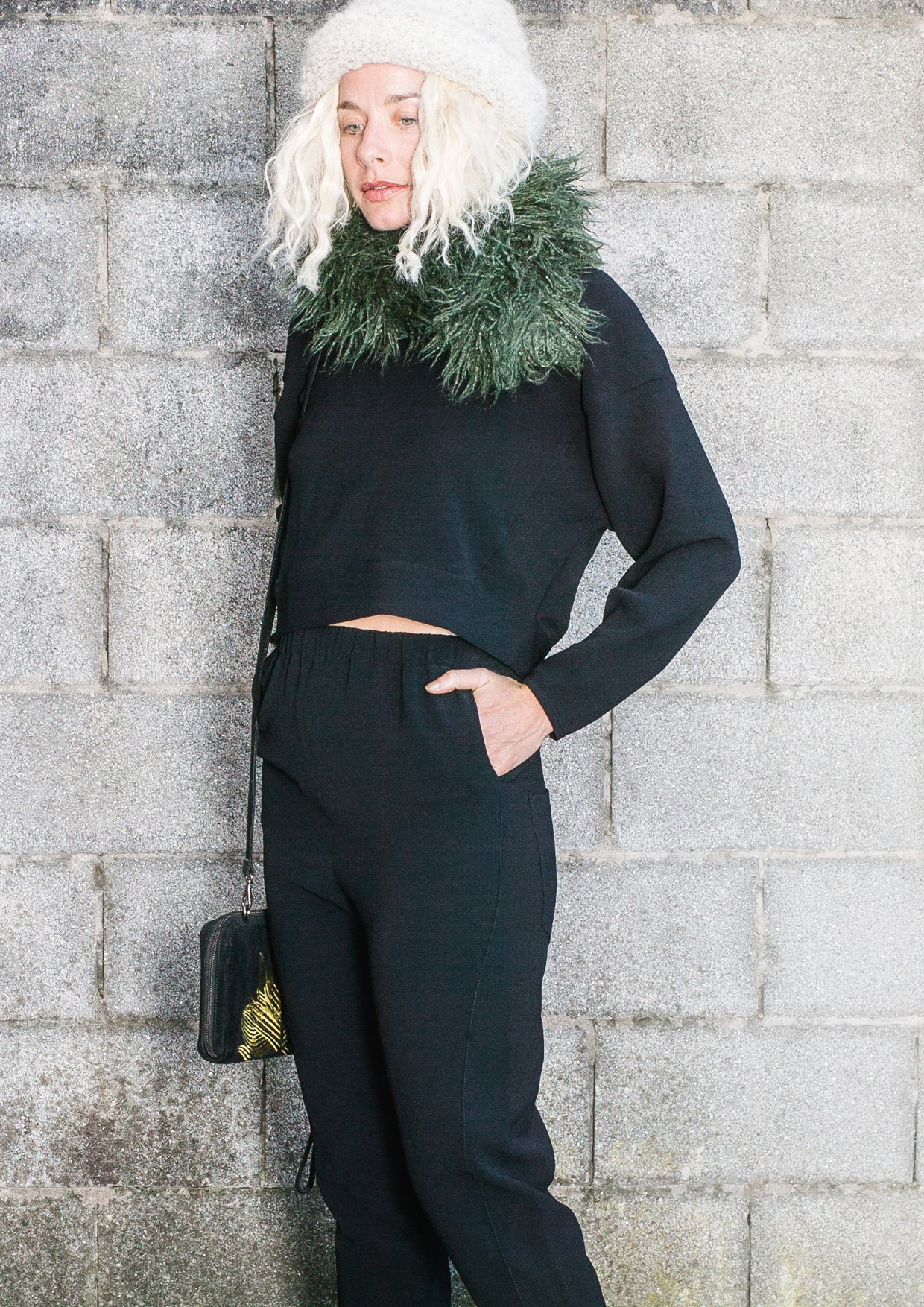 SCARF - FAUX FUR SHAGGY dark green - BERENIK