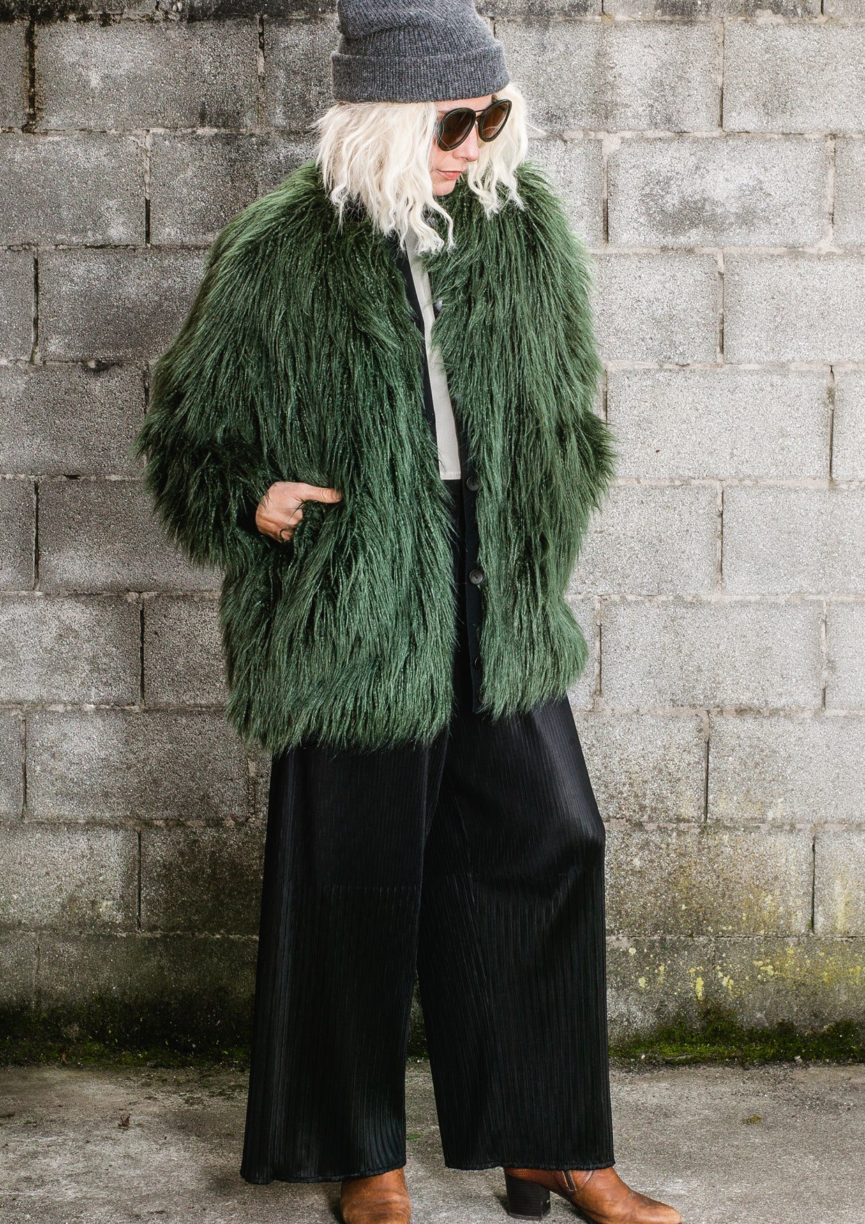 PILOT JACKET - FAUX FUR SHAGGY dark green / FUR LINING black - BERENIK