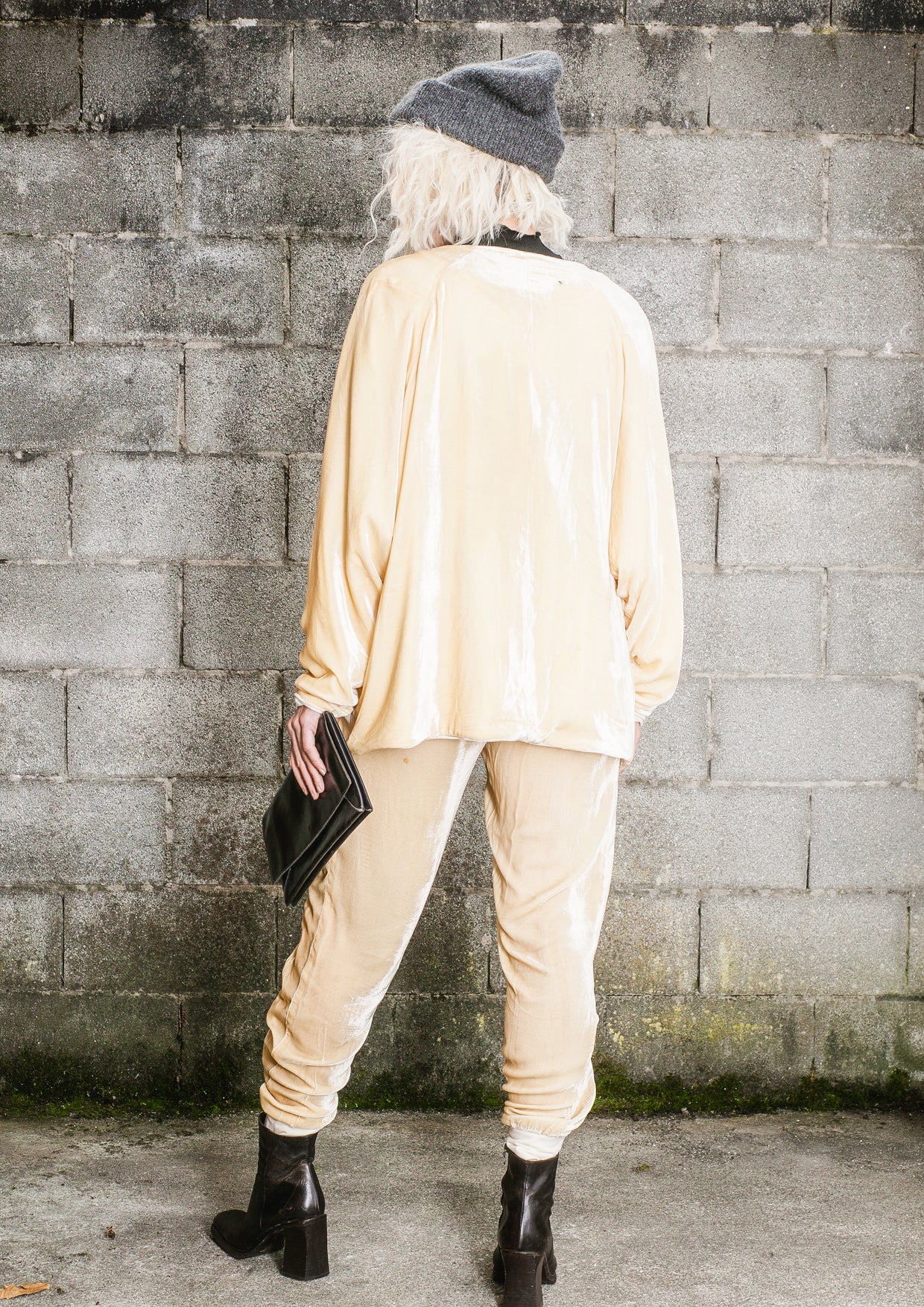 LIMITED EDITION - CARDIGAN WITH ZIP - SILK VELVET ivory - BERENIK